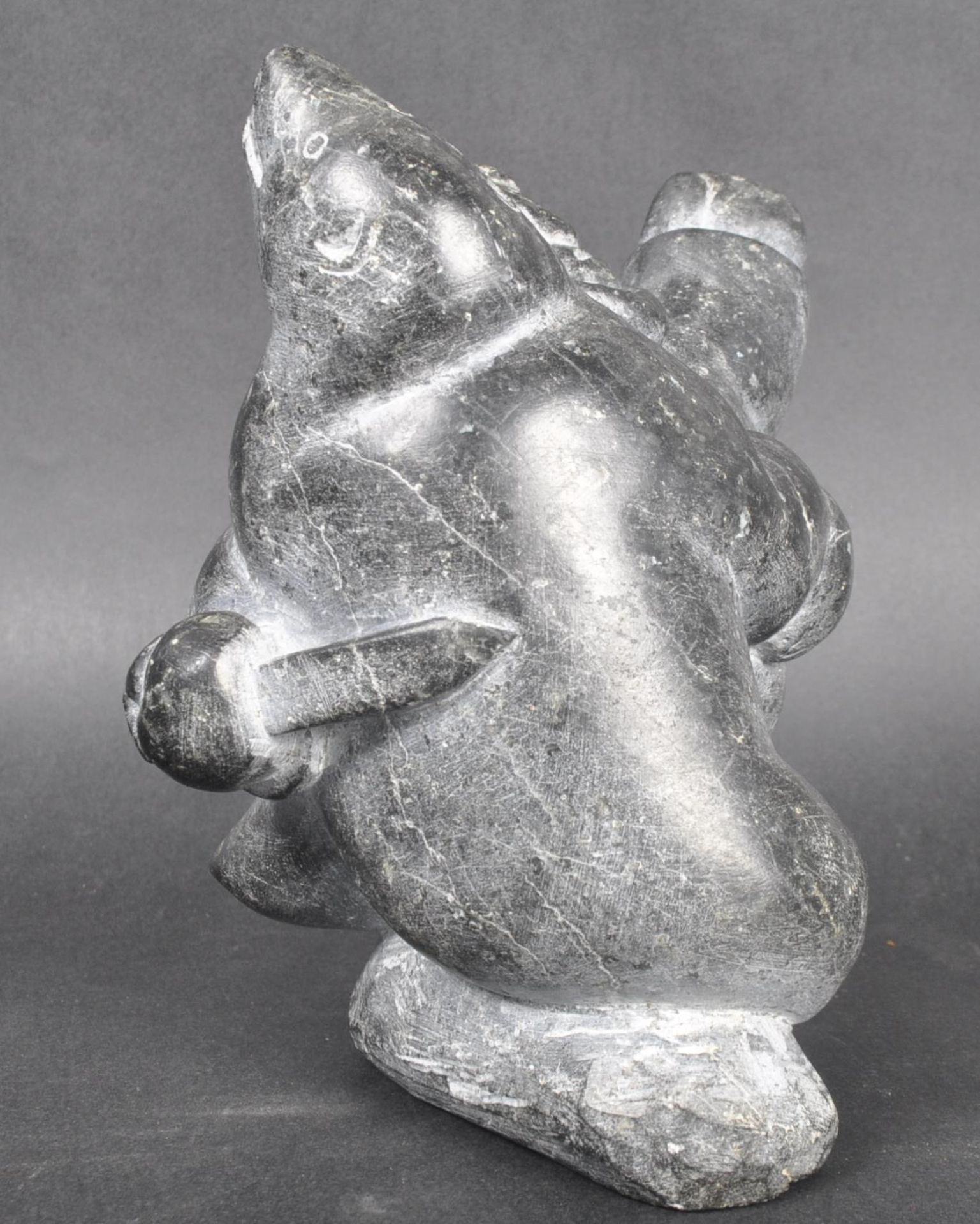 20TH CENTURY PETER NOWRA CARVED INUIT SCULPTURE - Image 2 of 6