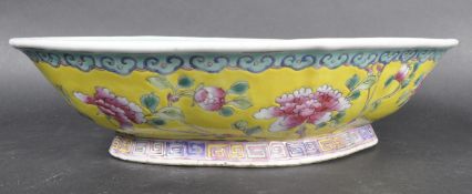 LARGE EARLY 20TH CENTURY CHINESE FOOTED BOWL