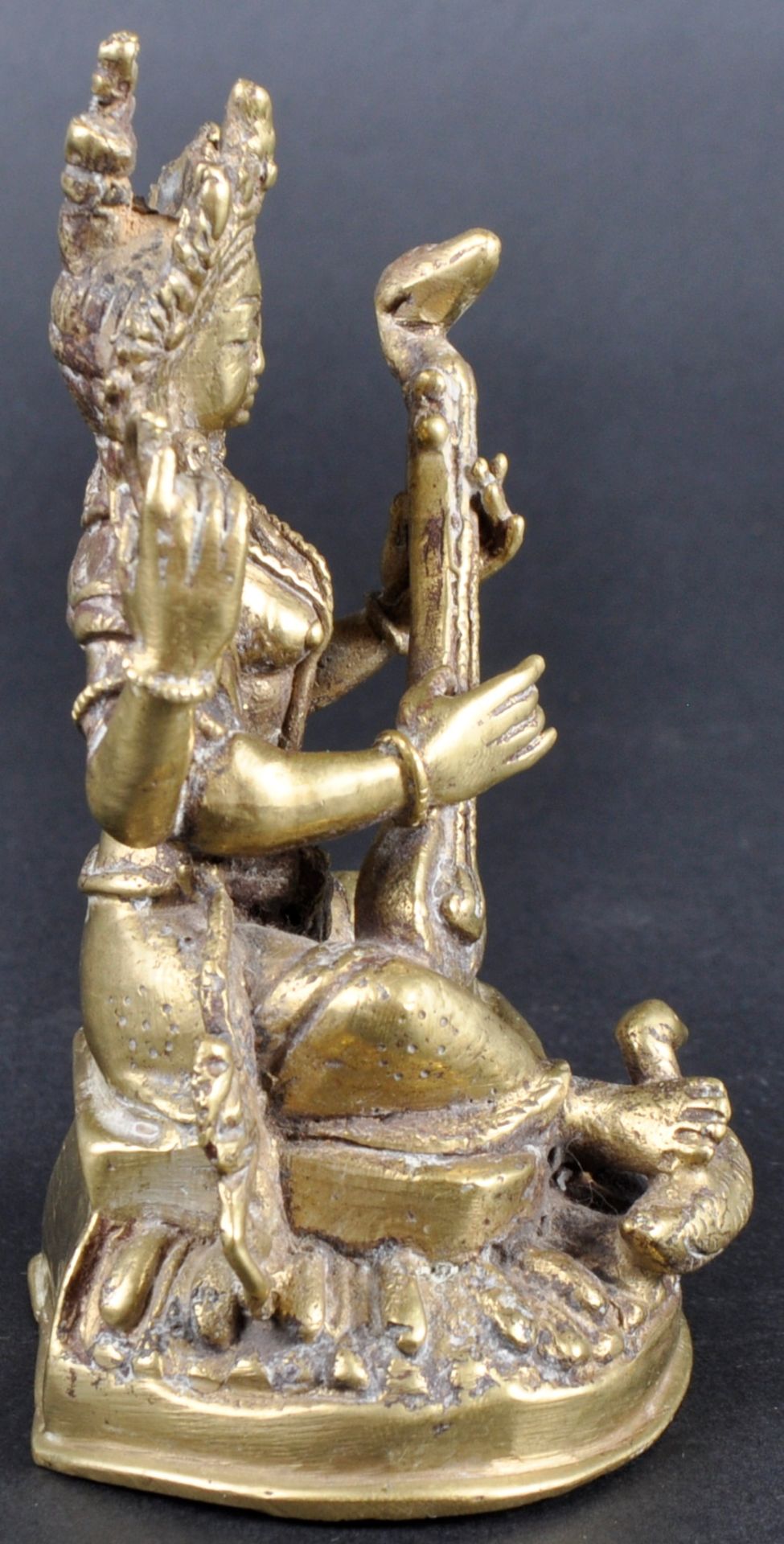 EARLY 20TH CENTURY HINDU BRONZE SARASWATI FIGURE - Bild 3 aus 11