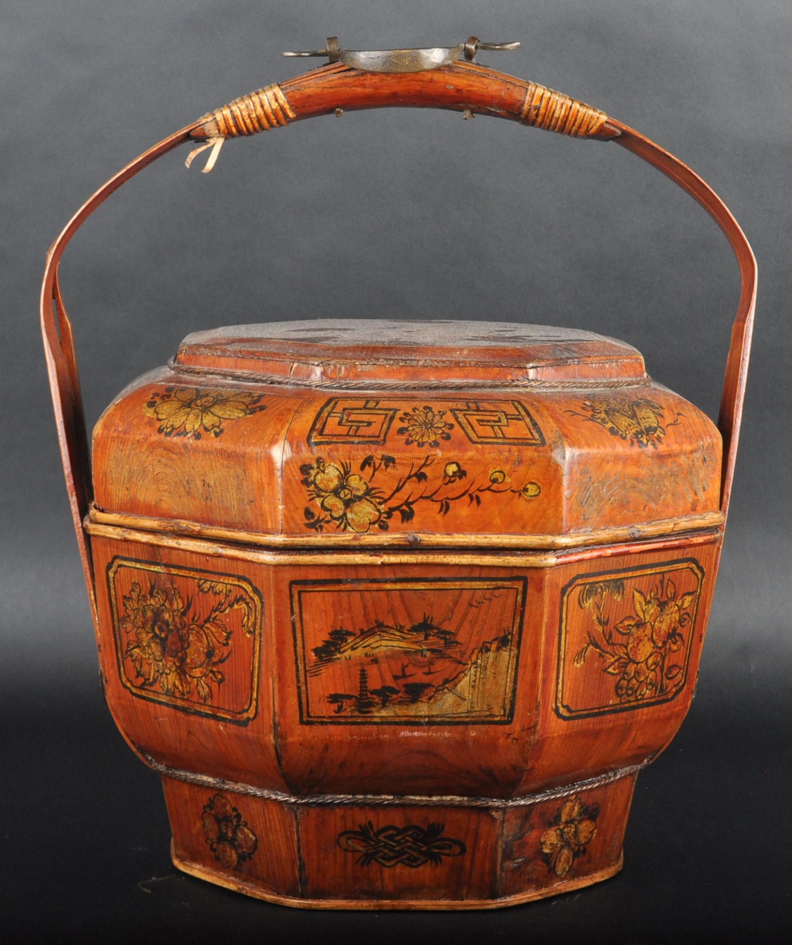 EARLY 20TH CENTURY CHINESE RICE BOX