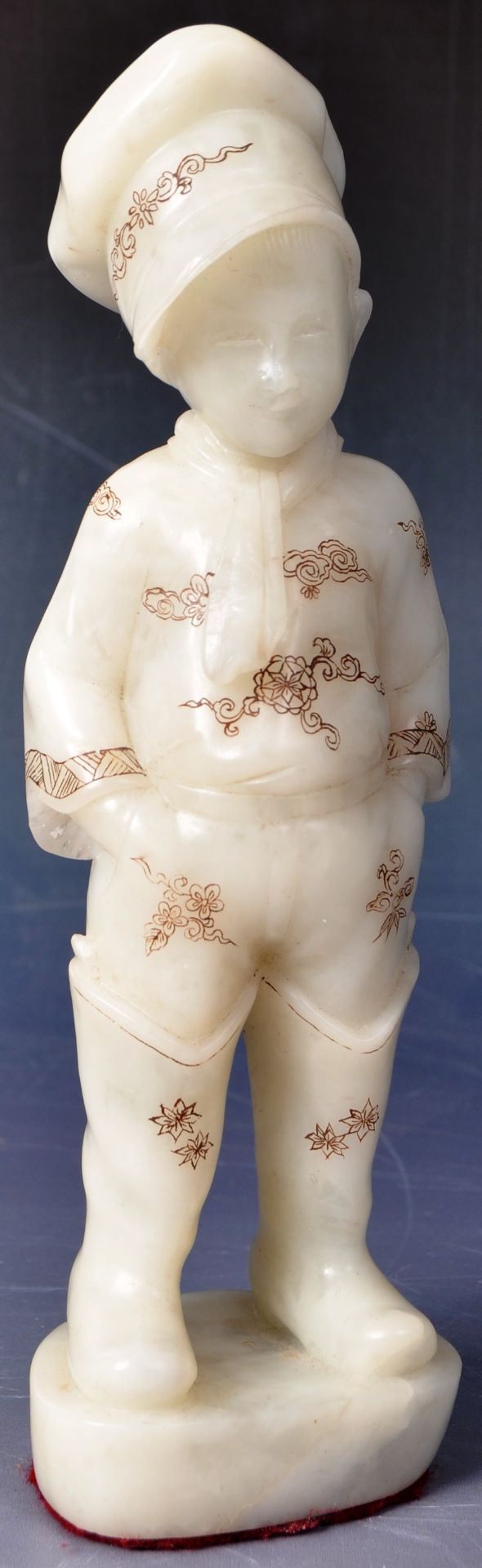 EARLY 20TH CENTURY CHINESE HARDSTONE BOY FIGURINE