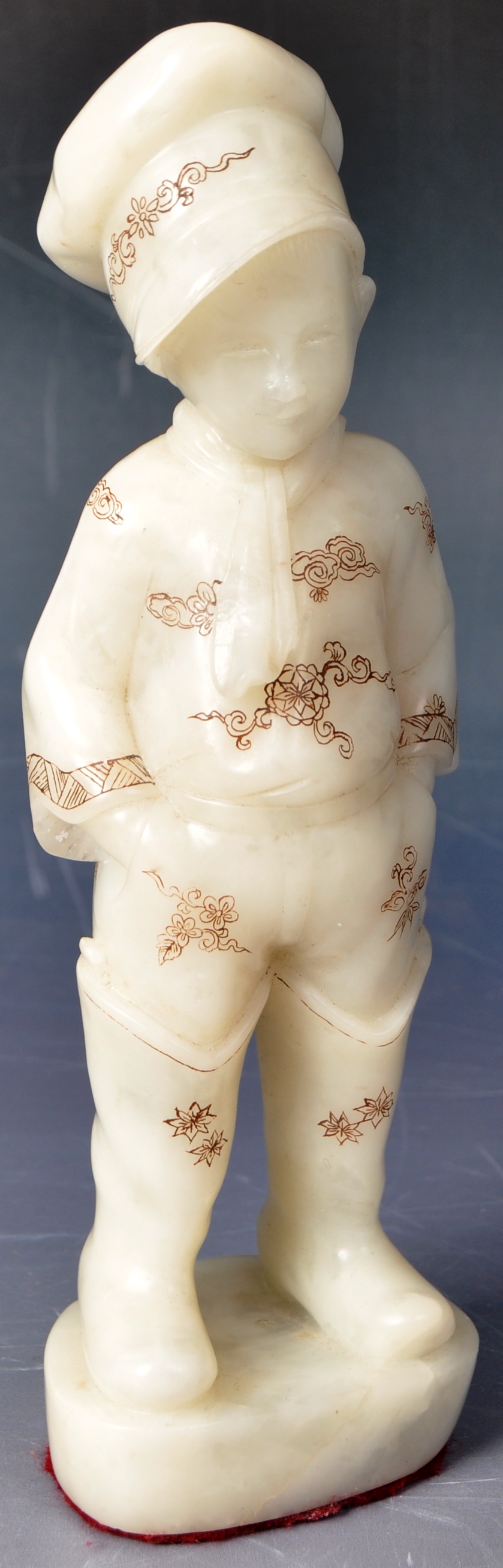 EARLY 20TH CENTURY CHINESE HARDSTONE BOY FIGURINE - Image 2 of 8