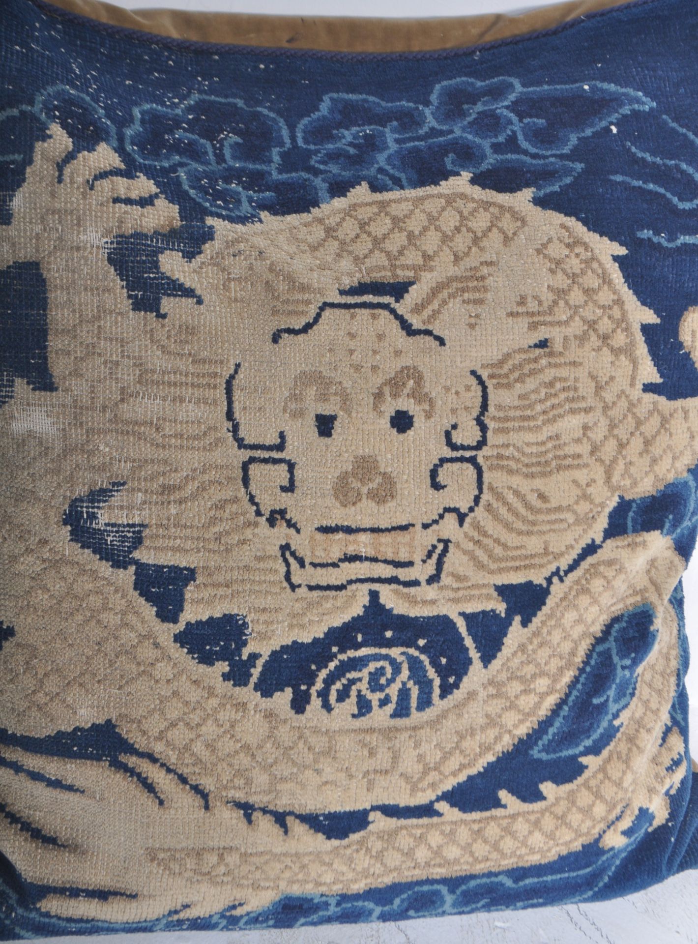 LARGE CHINESE DRAGON FLOOR CUSHION - Image 2 of 3