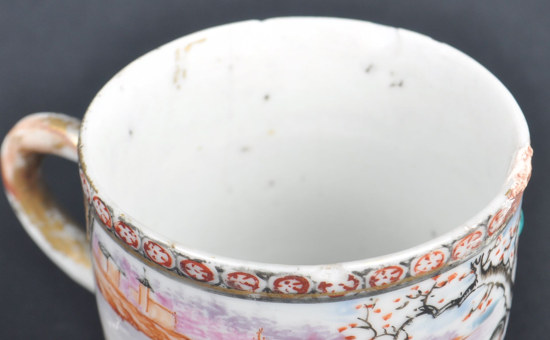 18TH CENTURY CHINESE PORCELAIN TEACUP & SAUCER - Image 5 of 7