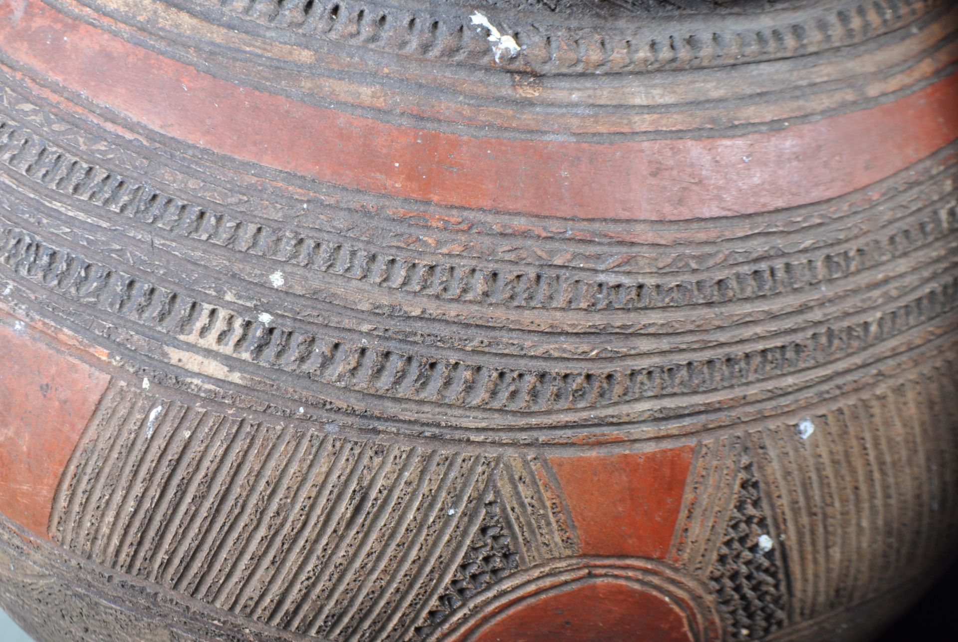 COLLECTION OF AFRICAN TRIBAL STORAGE POTS - Image 10 of 10