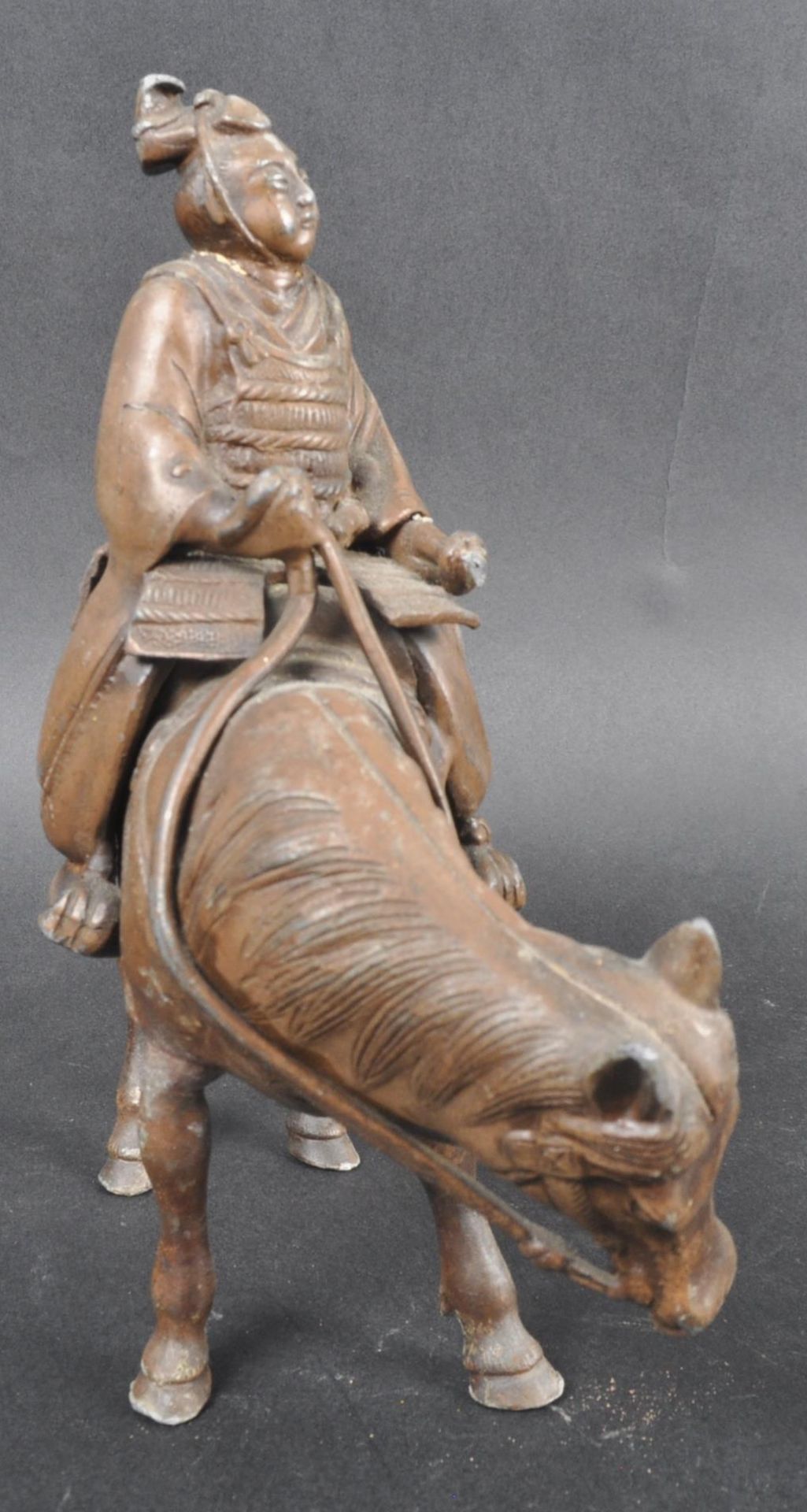 EARLY 20TH CENTURY CHINESE BRONZE WARRIOR ON HORSE - Image 2 of 12