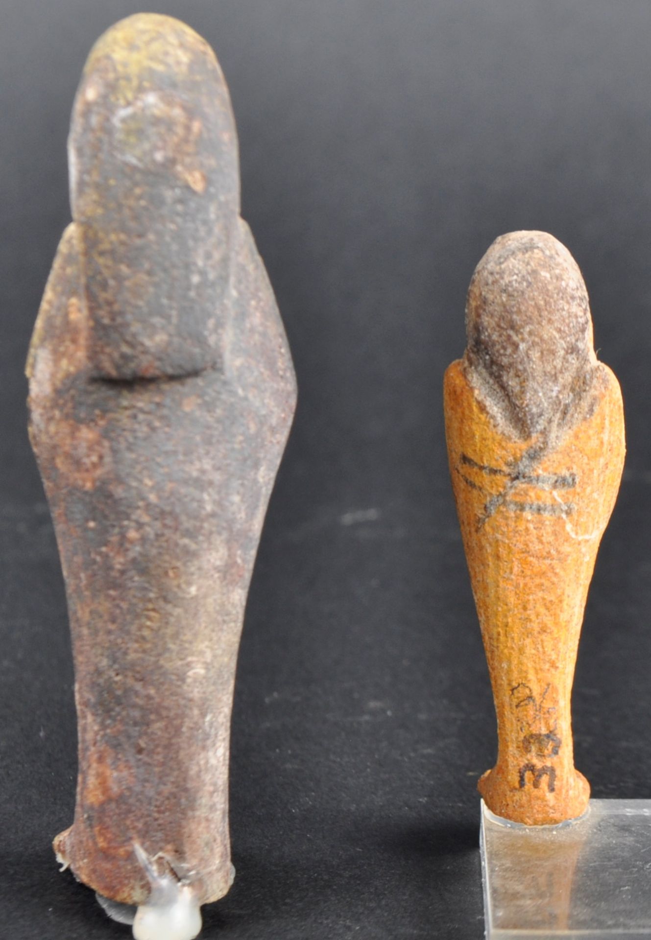 TWO GRAND TOUR EGYPTIAN SHABTI FIGURINES - Bild 3 aus 8