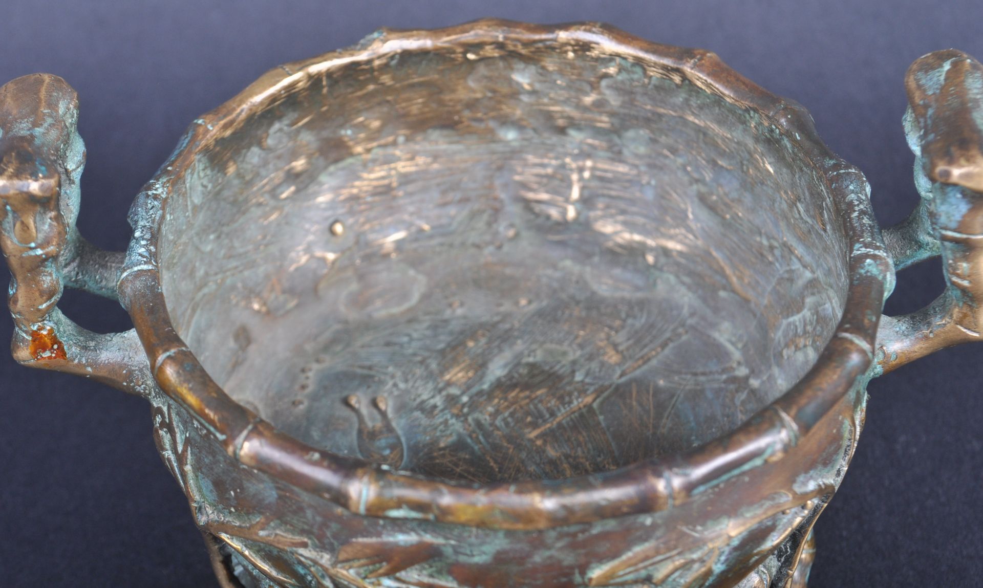 20TH CENTURY CHINESE ARCHAIC BRONZE CENSER - Image 3 of 6