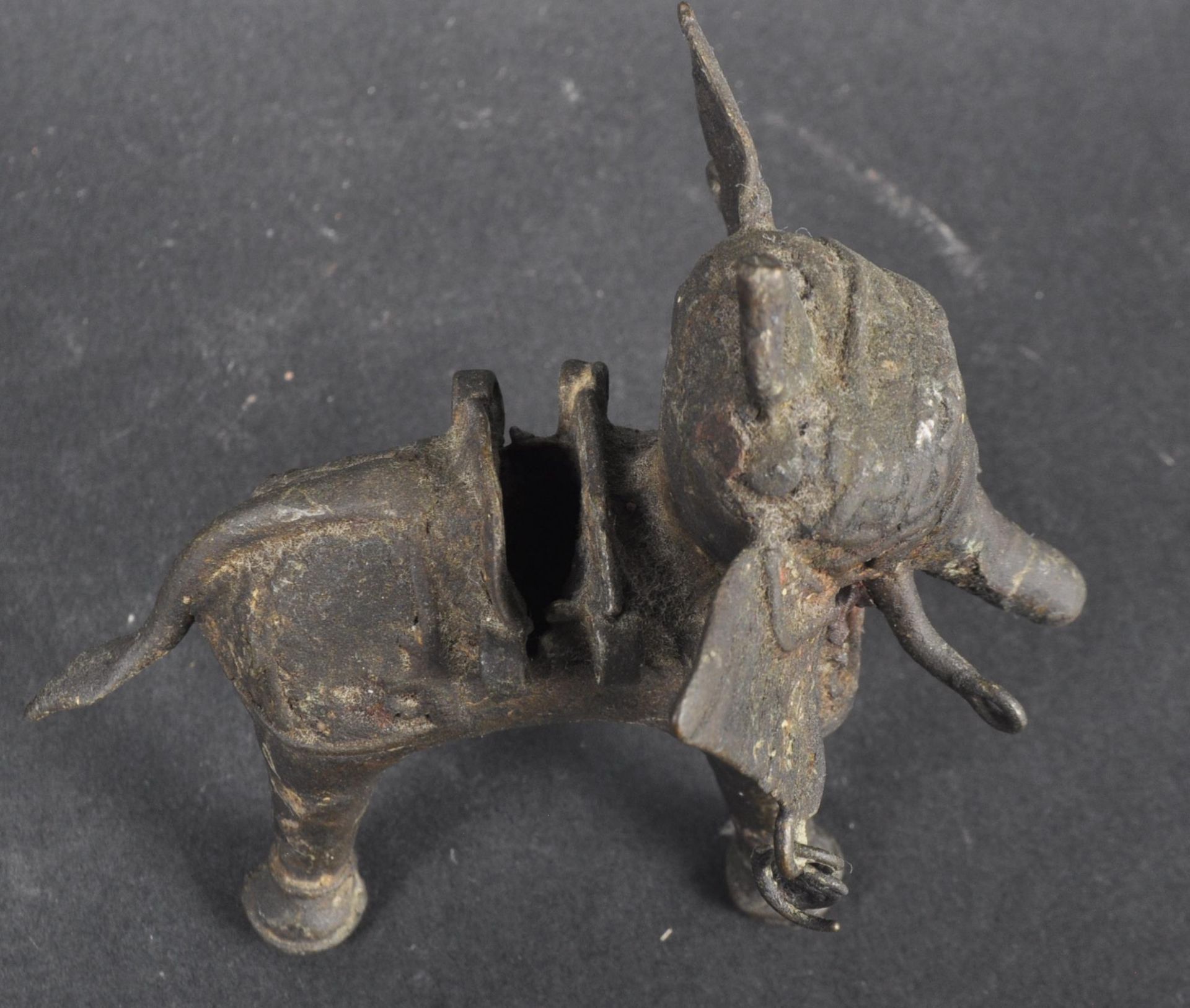 19TH CENTURY INDIAN DHOKRA LOST WAX BRONZE ELEPHANT - Image 7 of 10