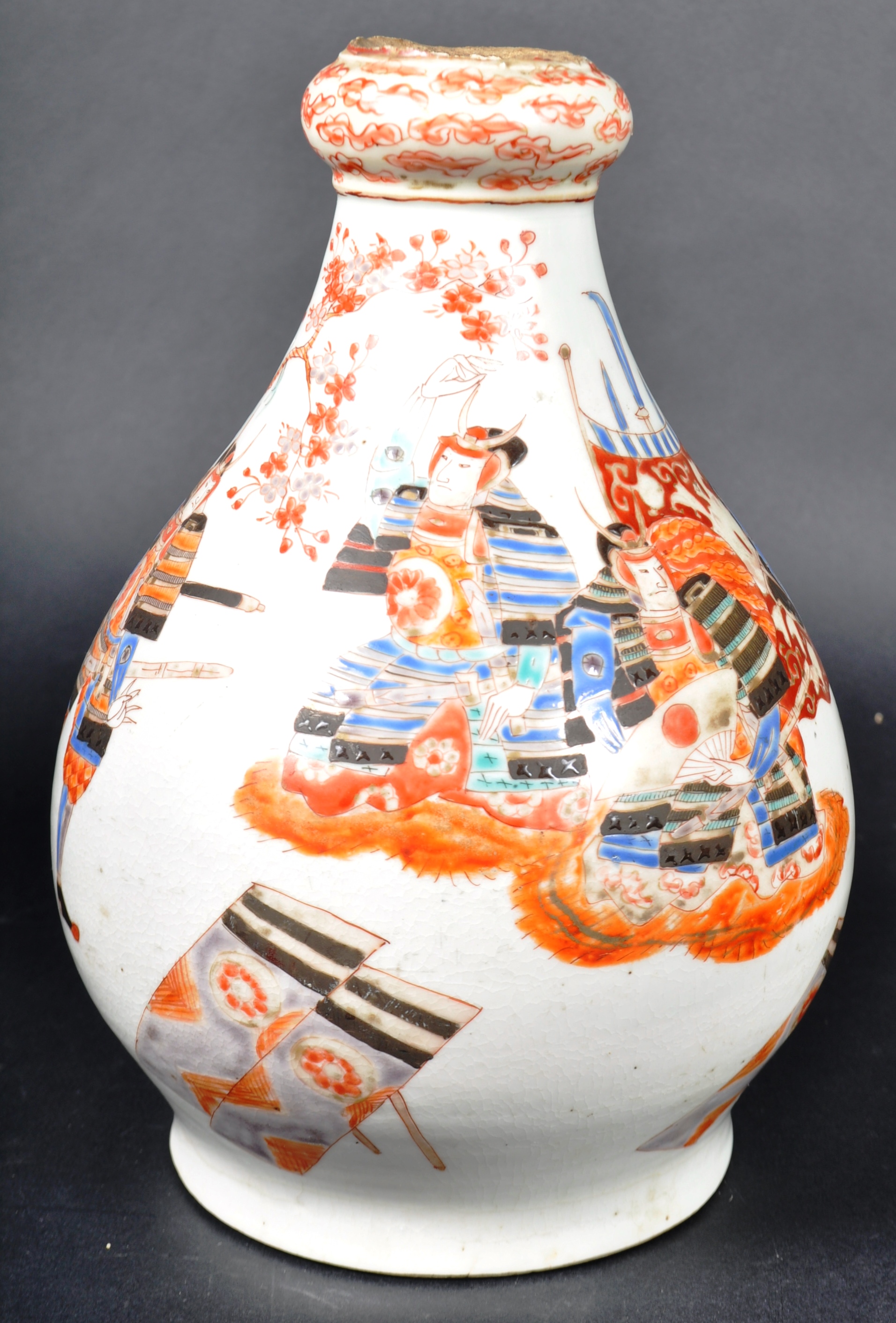 19TH CENTURY JAPANESE MEIJI PERIOD ARITA PORCELAIN SAMURAI VASE - Image 2 of 6