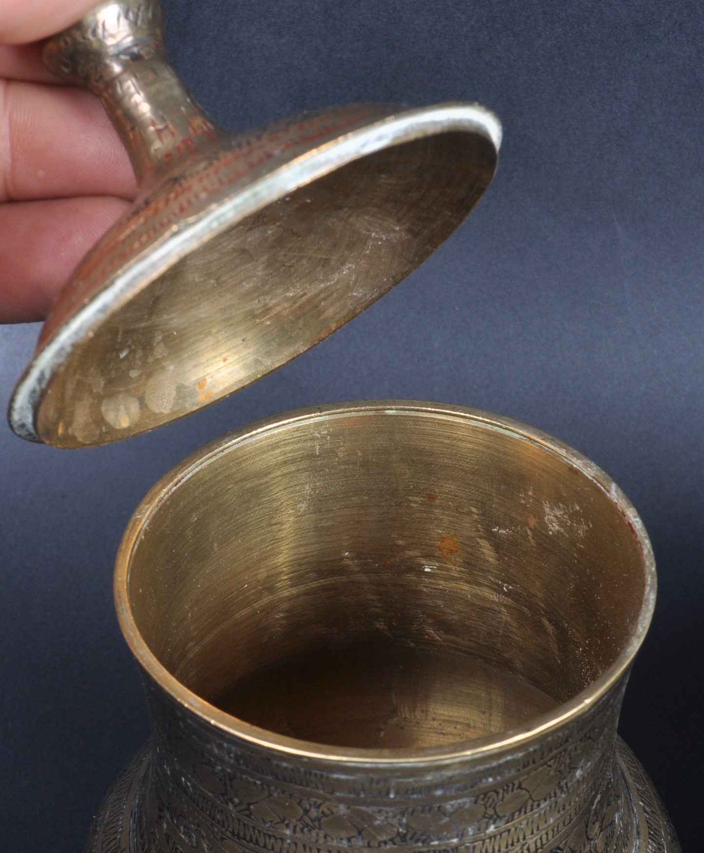 COLLECTION OF INDIAN & ISLAMIC BRASSWARE - Image 4 of 16