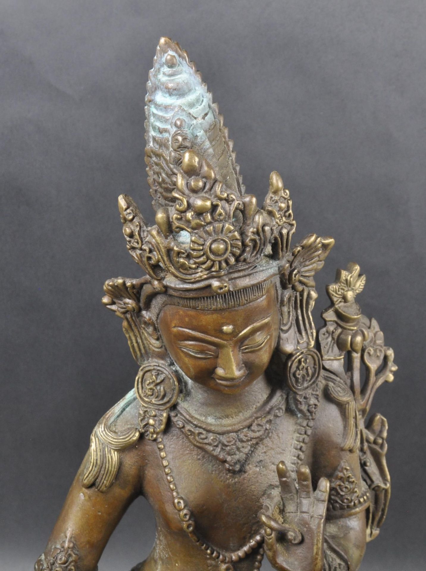 LARGE CHINESE TIBETAN BRONZE LOTUS BASE FIGURE - Image 5 of 12