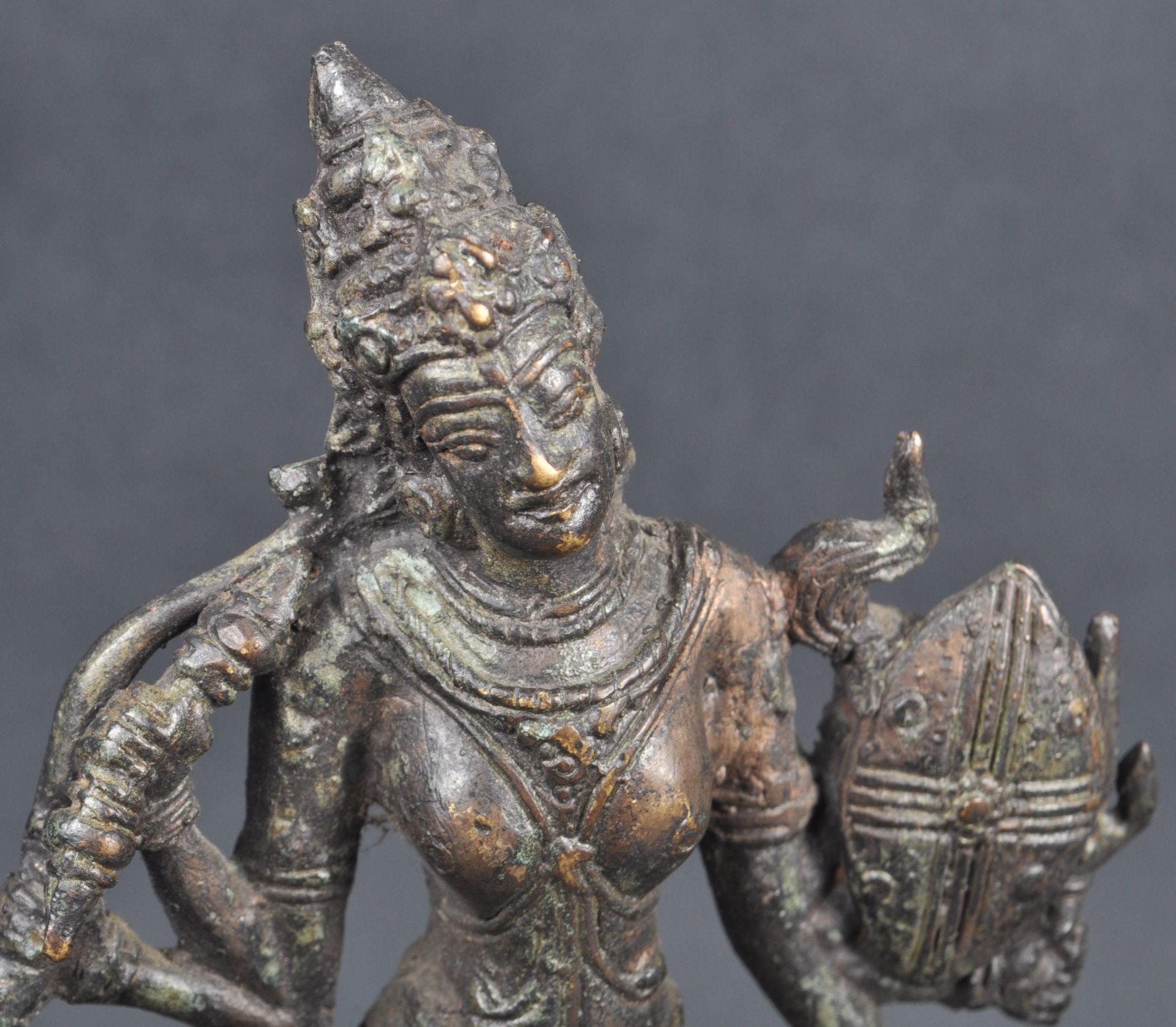 20TH CENTURY INDIAN HINDU MAHAKALI ON COW LORD BRONZE - Bild 3 aus 9