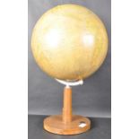 RATHS PHYSIKALISCHER ERDGLOBUS - MID CENTURY GERMAN GLOBE