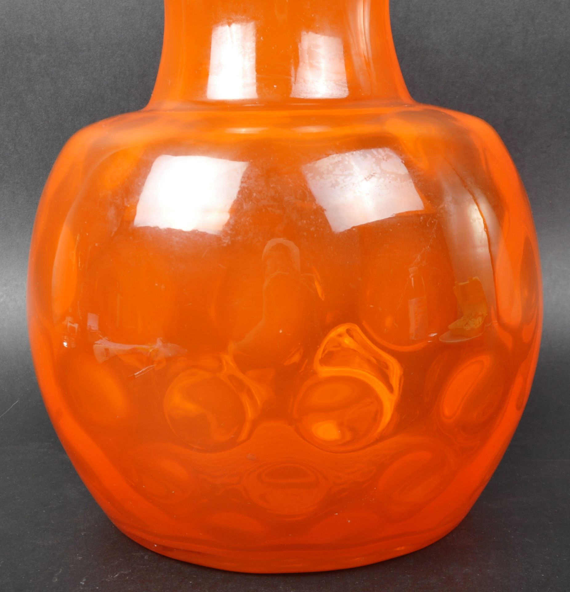 BORSKE SKLO - OPTIC ORANGE - STUDIO ART GLASS VASE - Image 4 of 5