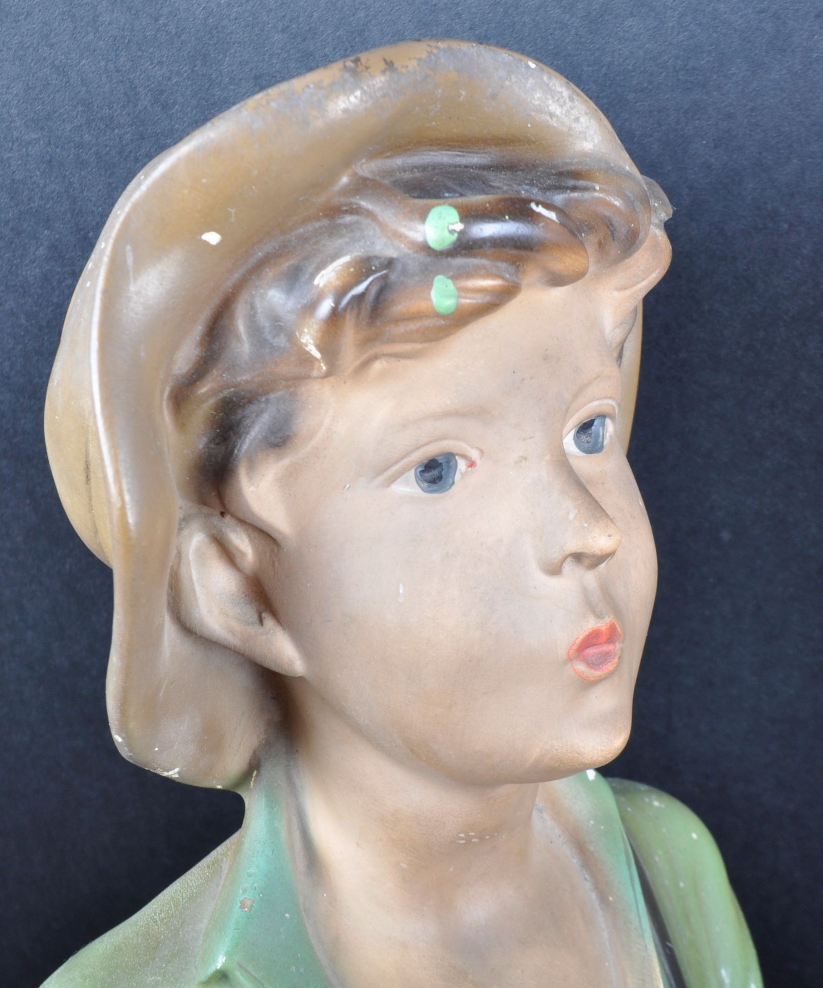 VINTAGE ART DECO CHALKWARE FIGURE OF A YOUNG BOY - Image 3 of 9