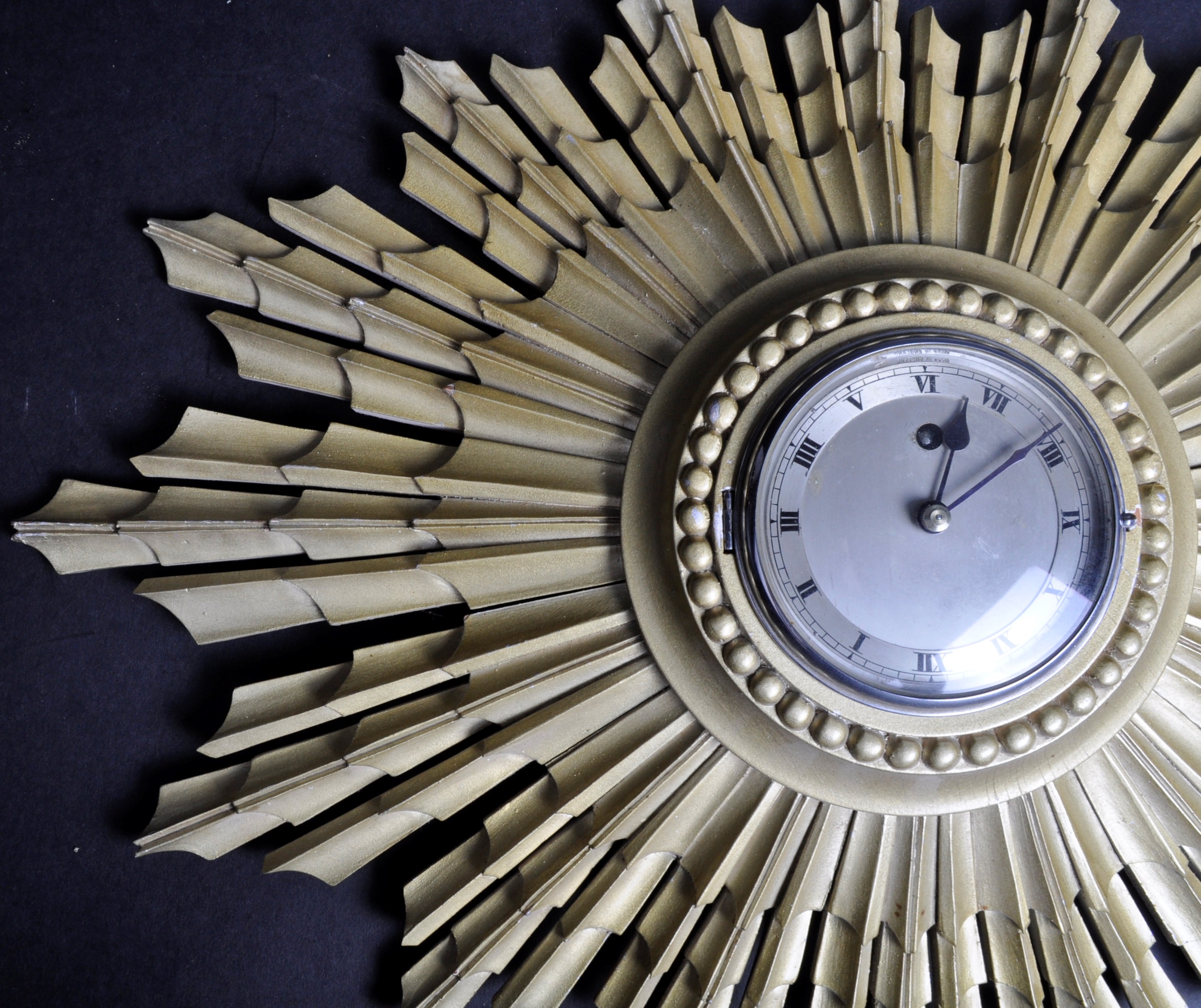 SMITH - ART DECO 1930s SUNBURST GESSO GILT WALL CLOCK - Bild 2 aus 5