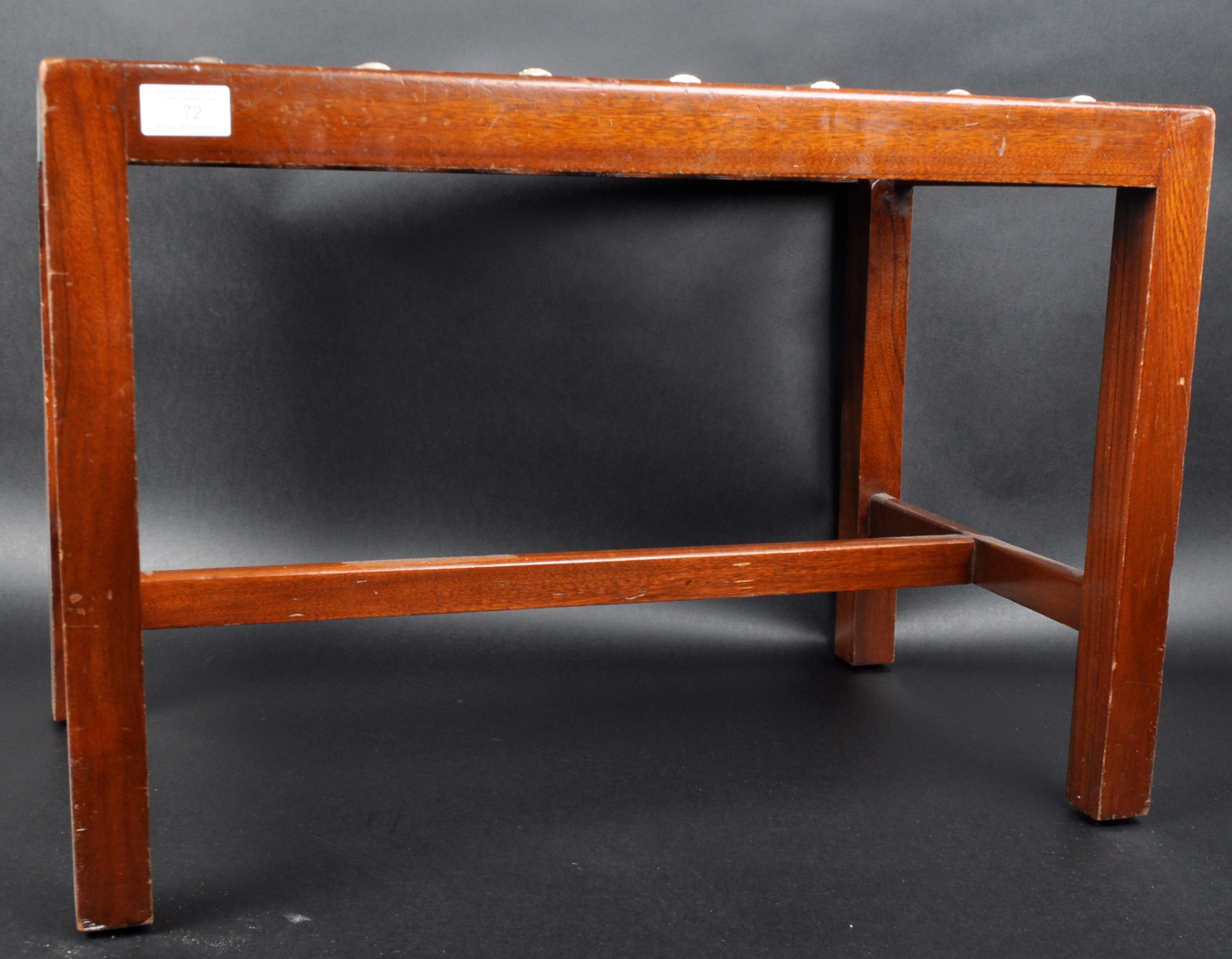 19TH CENTURY VICTORIAN MAHOGANY LUGGAGE STAND