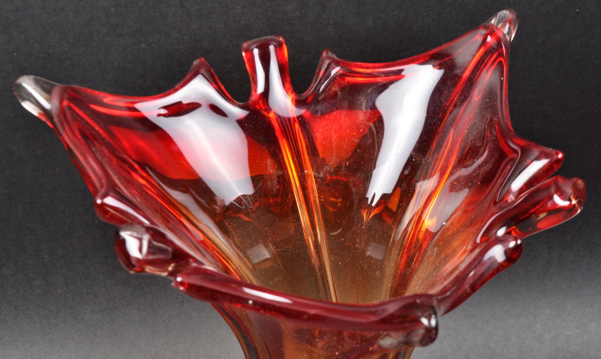 LARGE MID CENTURY 1960s MURANO STUDIO ART GLASS VASE - Image 2 of 7