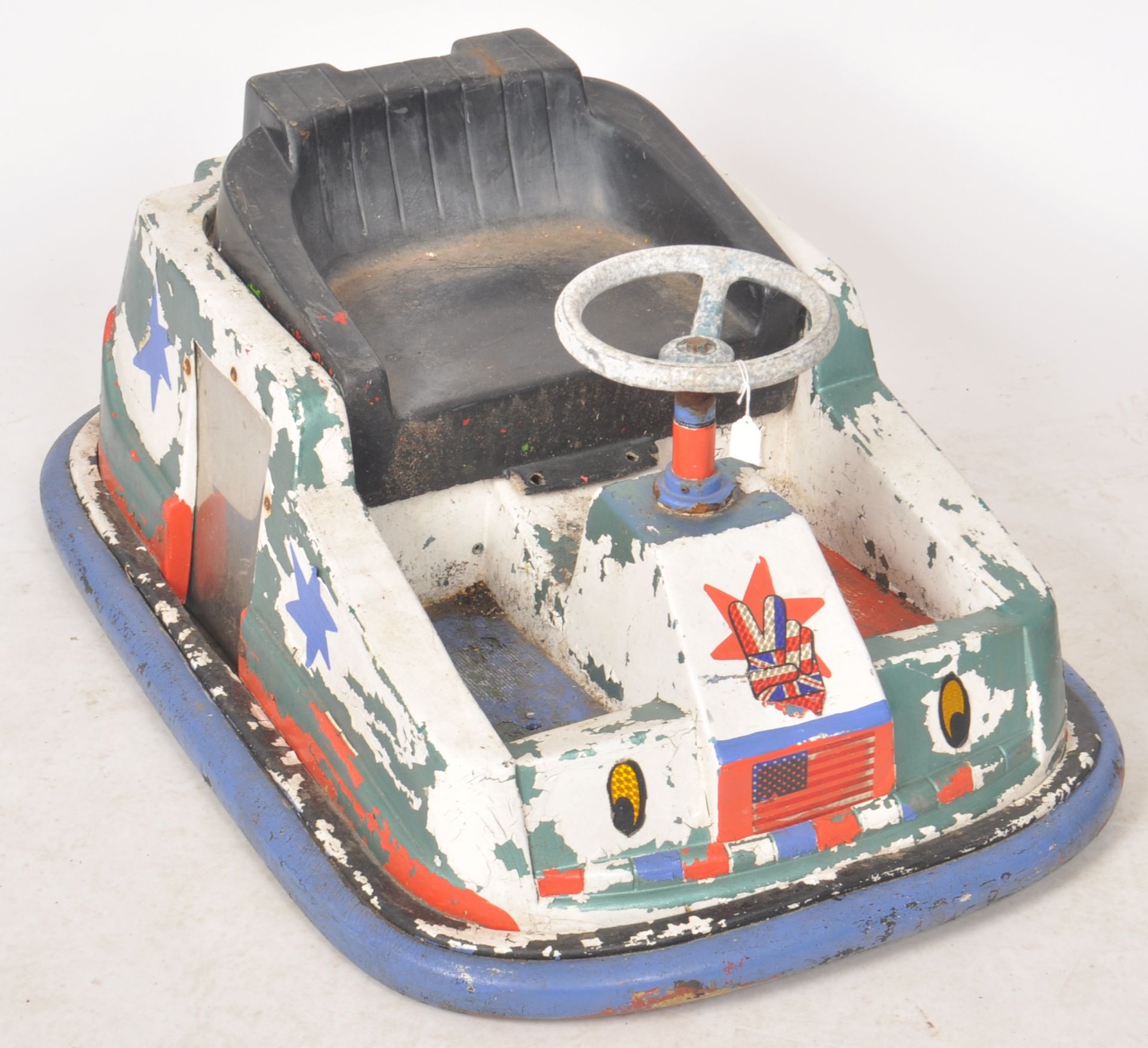 DODGEMS - A VINTAGE FAIRGROUND BUMPER CAR - Bild 2 aus 10