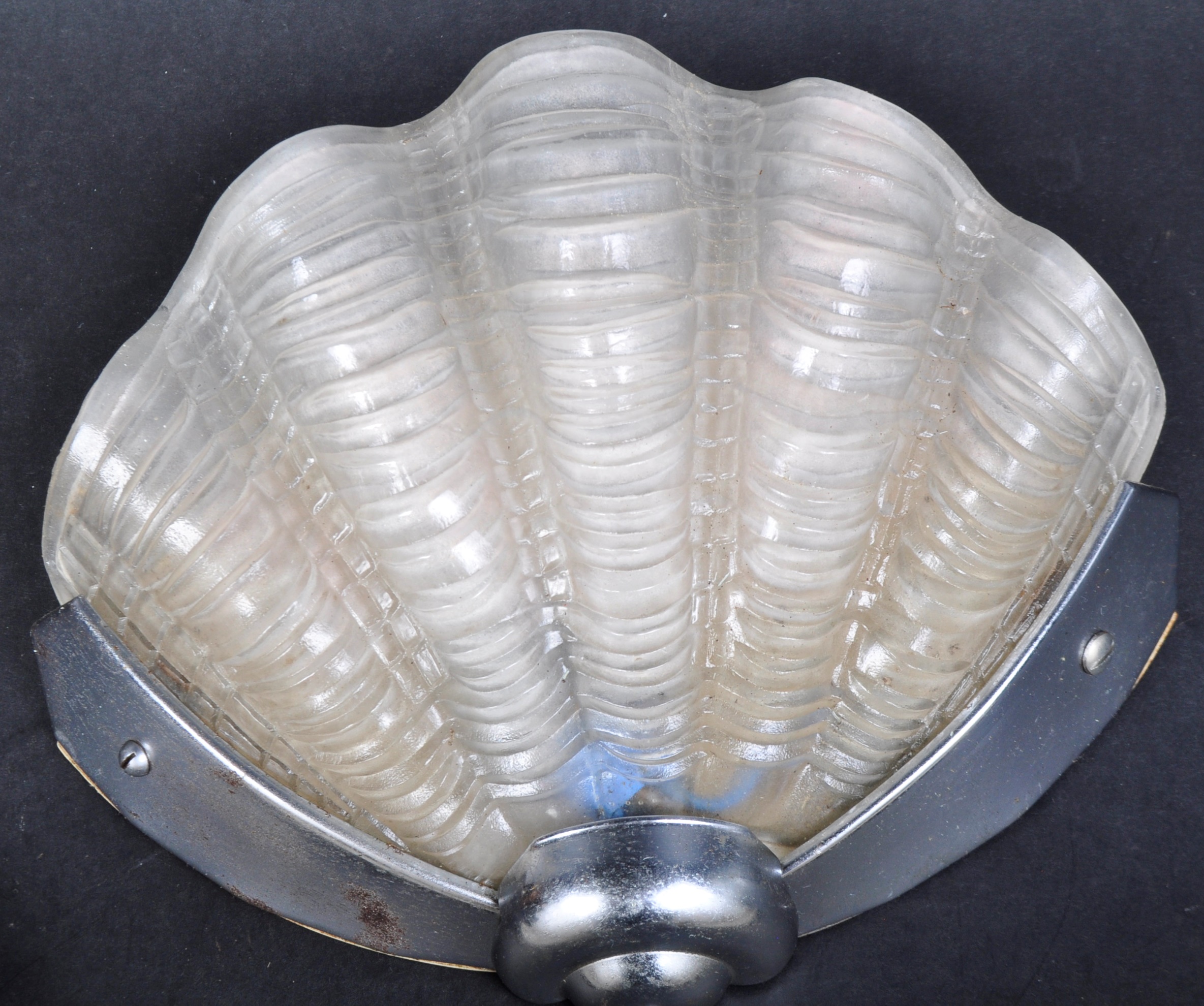 MATCHING SET OF THREE ART DECO CLAM SHELL WALL SCONCES - Image 4 of 6