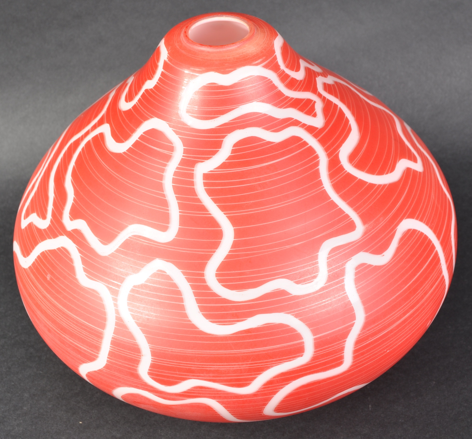 RETRO MID CENTURY COLOURED GLASS CEILING LIGHT SHADE - Image 2 of 5