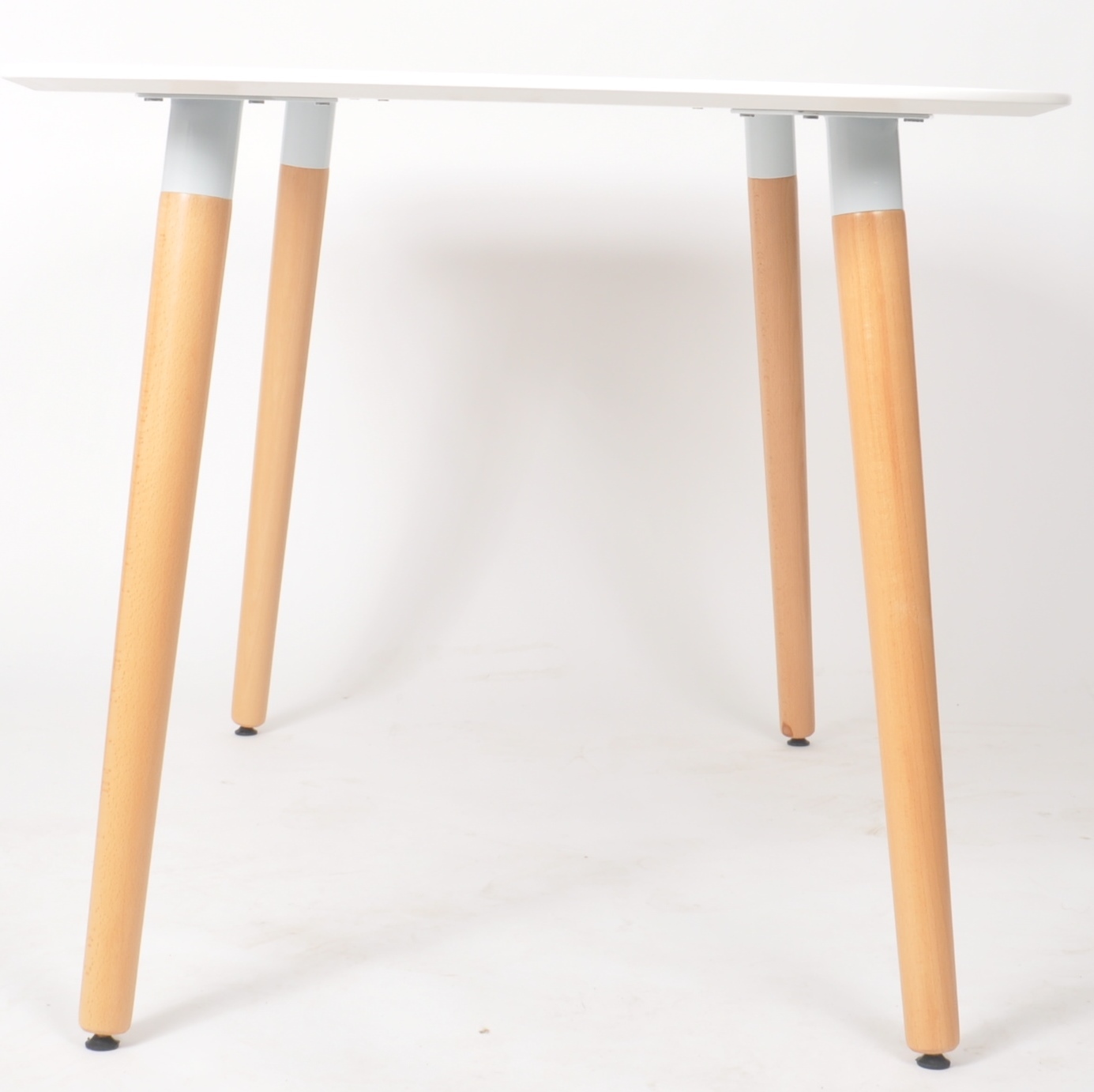 CONTEMPORARY SCANDINAVIAN INFLUENCED DINING TABLE - Image 6 of 6
