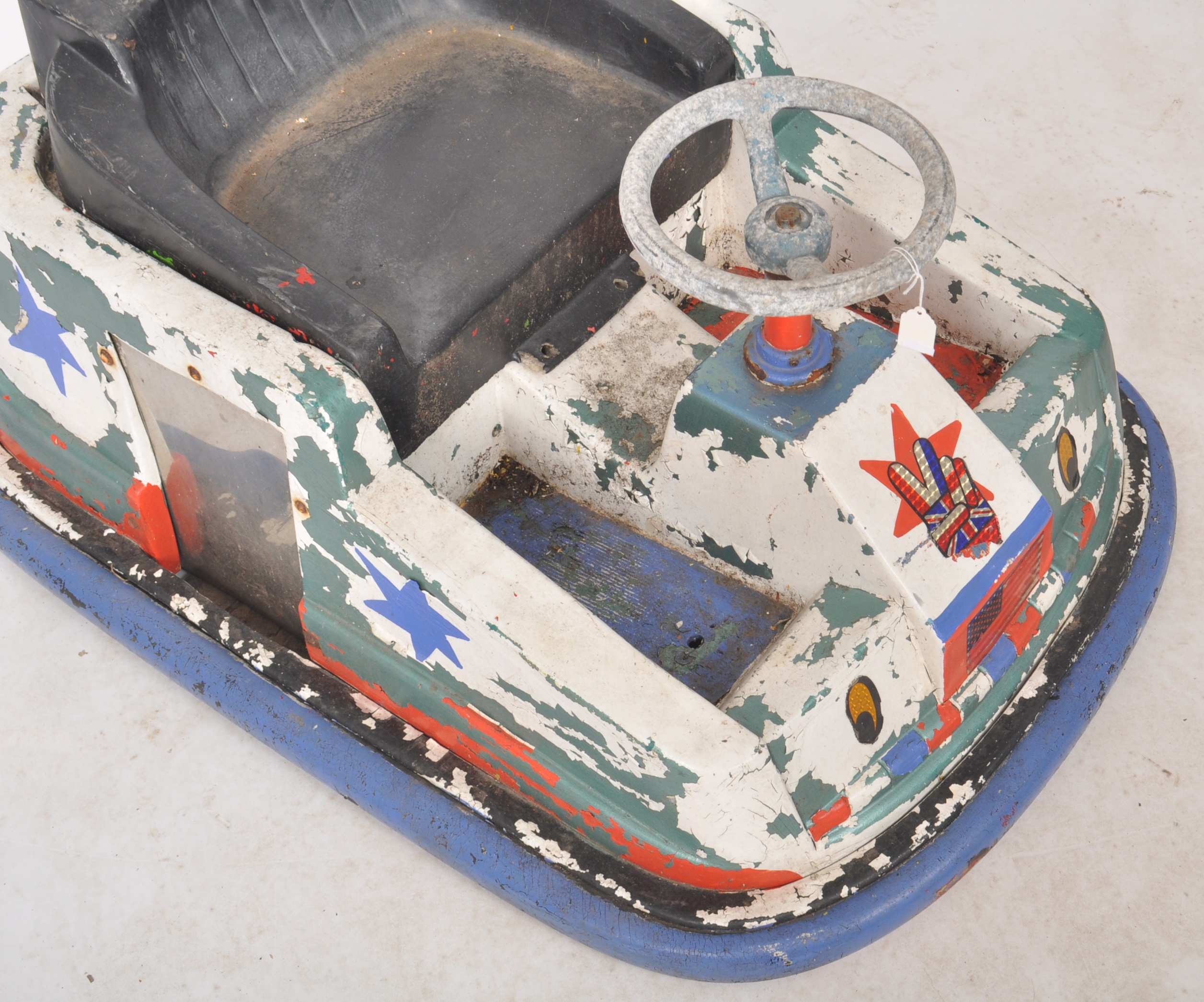 DODGEMS - A VINTAGE FAIRGROUND BUMPER CAR - Image 7 of 10