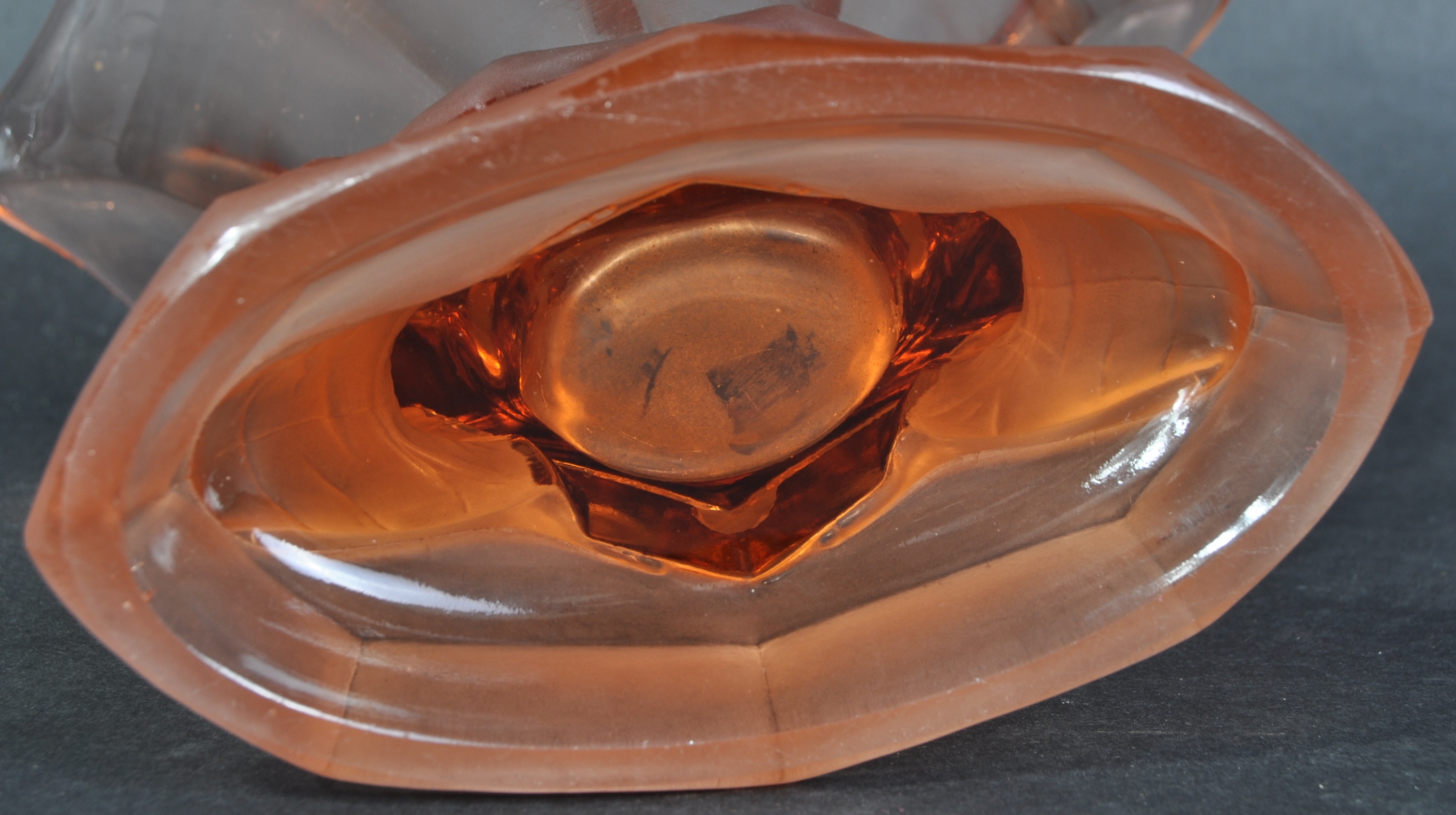 WALTHER & SOHNE - VINTAGE ART DECO PEACH GLASS VASE - Image 6 of 6