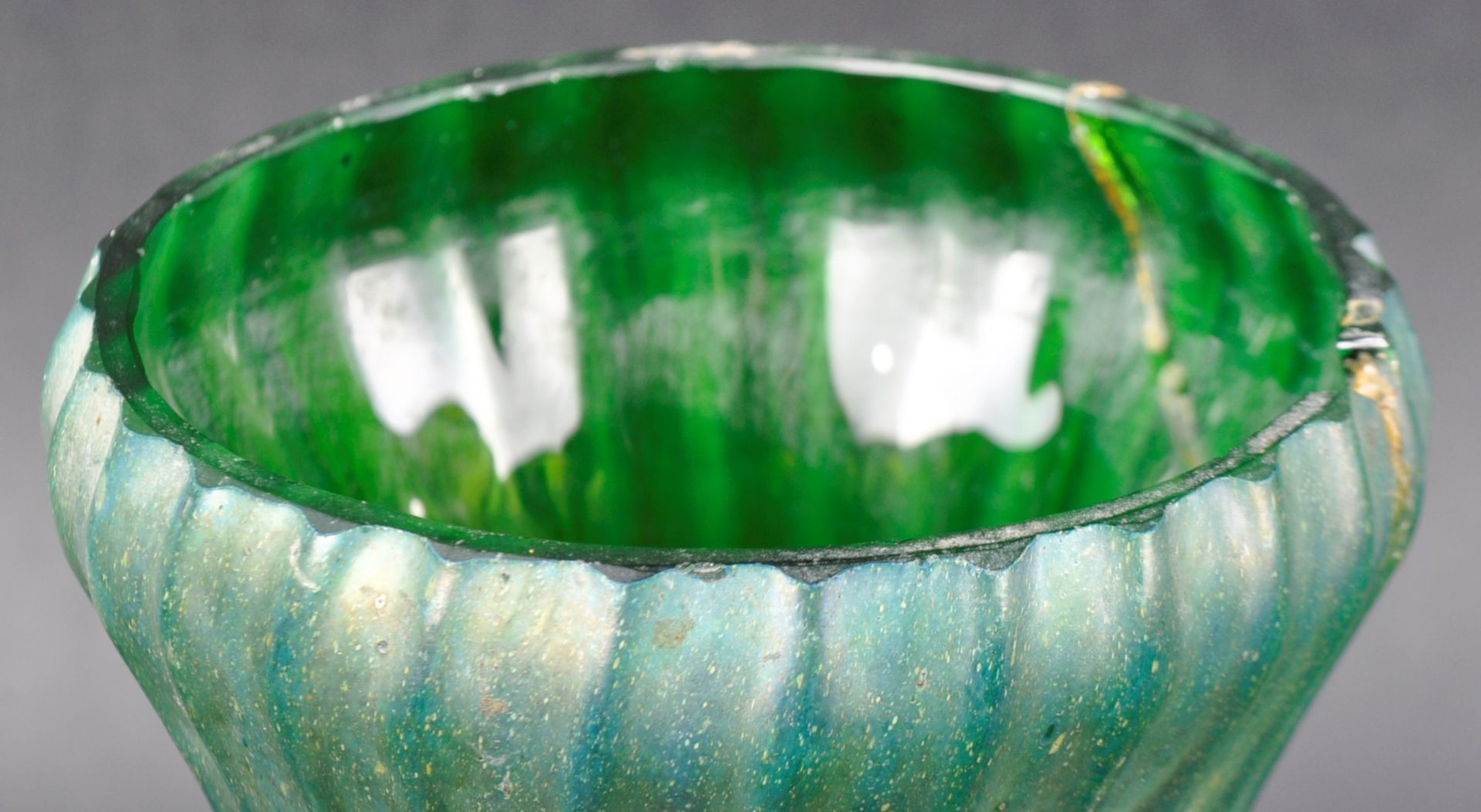 SELECTION OF ART NOUVEAU PEARLESCENT GLASS VASES - Image 10 of 13