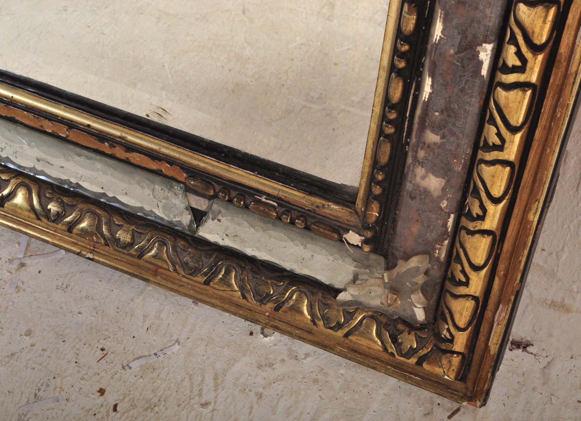 LARGE VINTAGE 20TH CENTURY VENETIAN STYLE MIRROR - Image 5 of 6