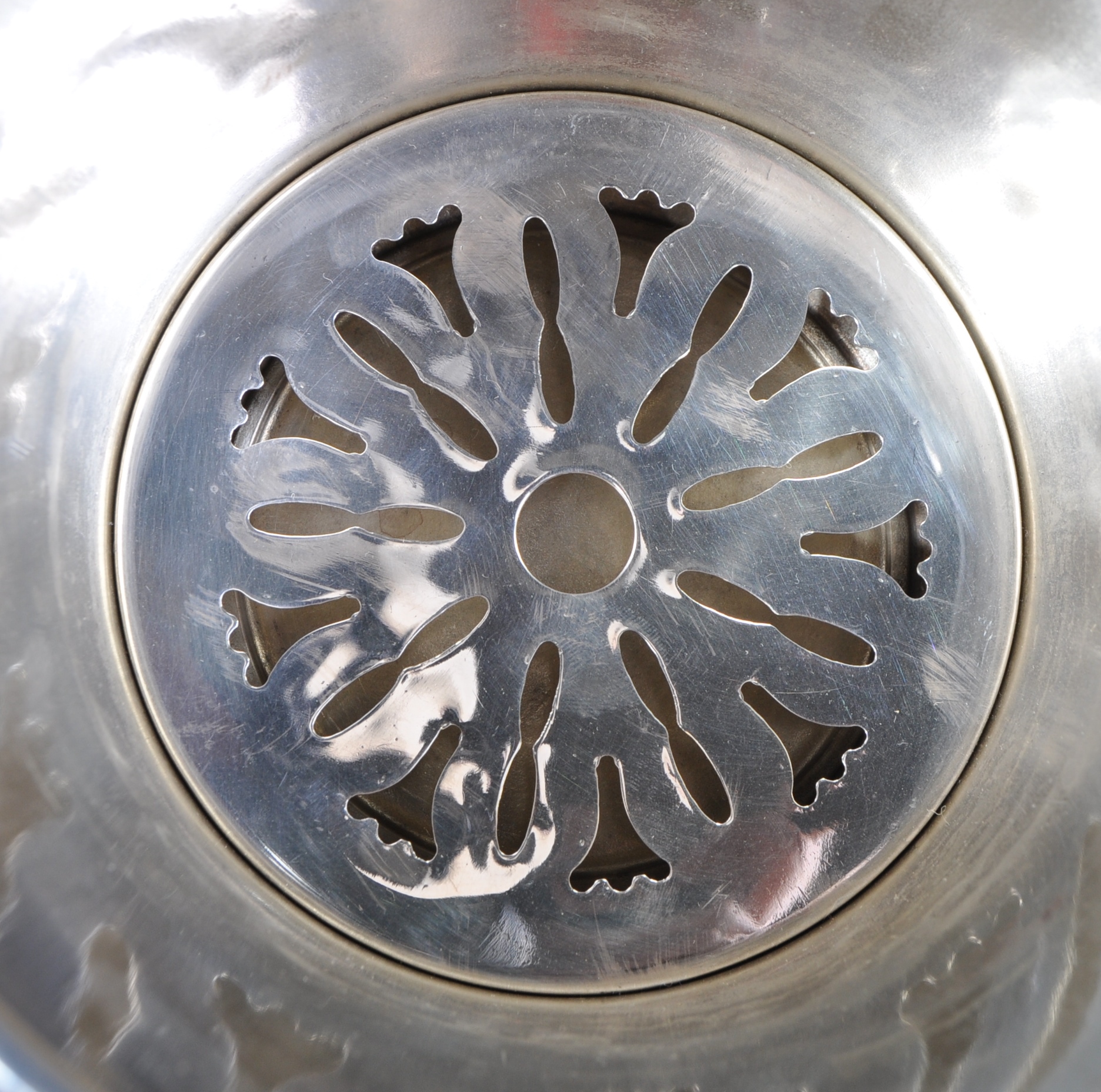 ART DECO SILVER-PLATED ICE BUCKET WITH ENGINE TURNED DETAILING - Image 5 of 6