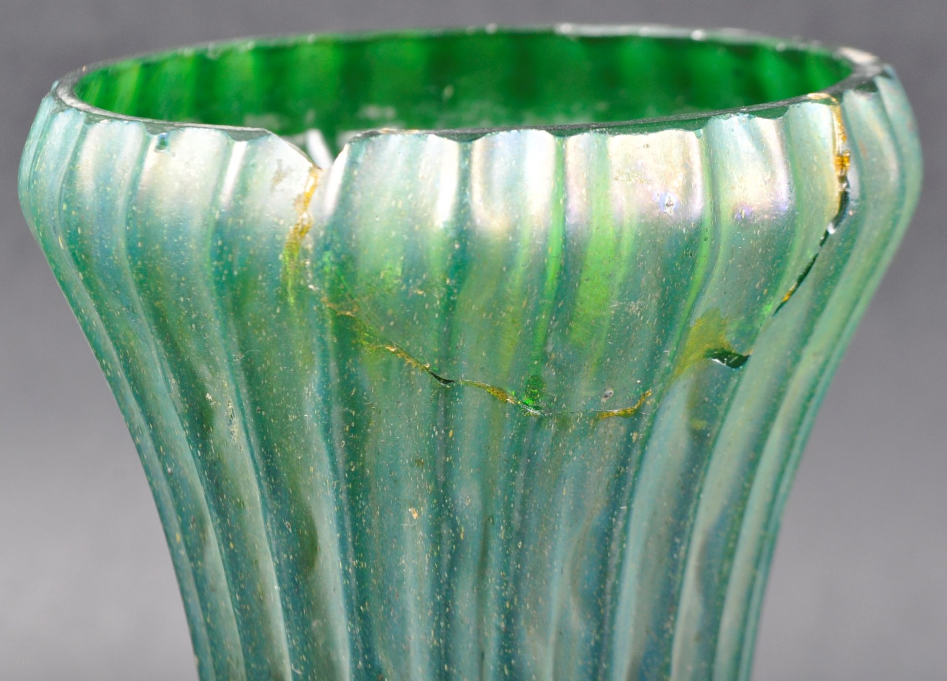 SELECTION OF ART NOUVEAU PEARLESCENT GLASS VASES - Image 11 of 13