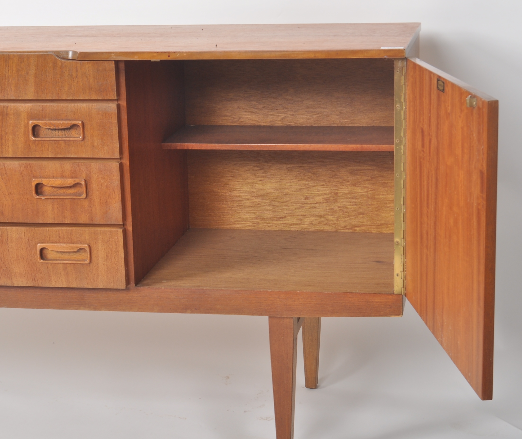 BEAUTILITY - RETRO 1970s TEAK SIDEBOARD CREDENZA - Image 8 of 10