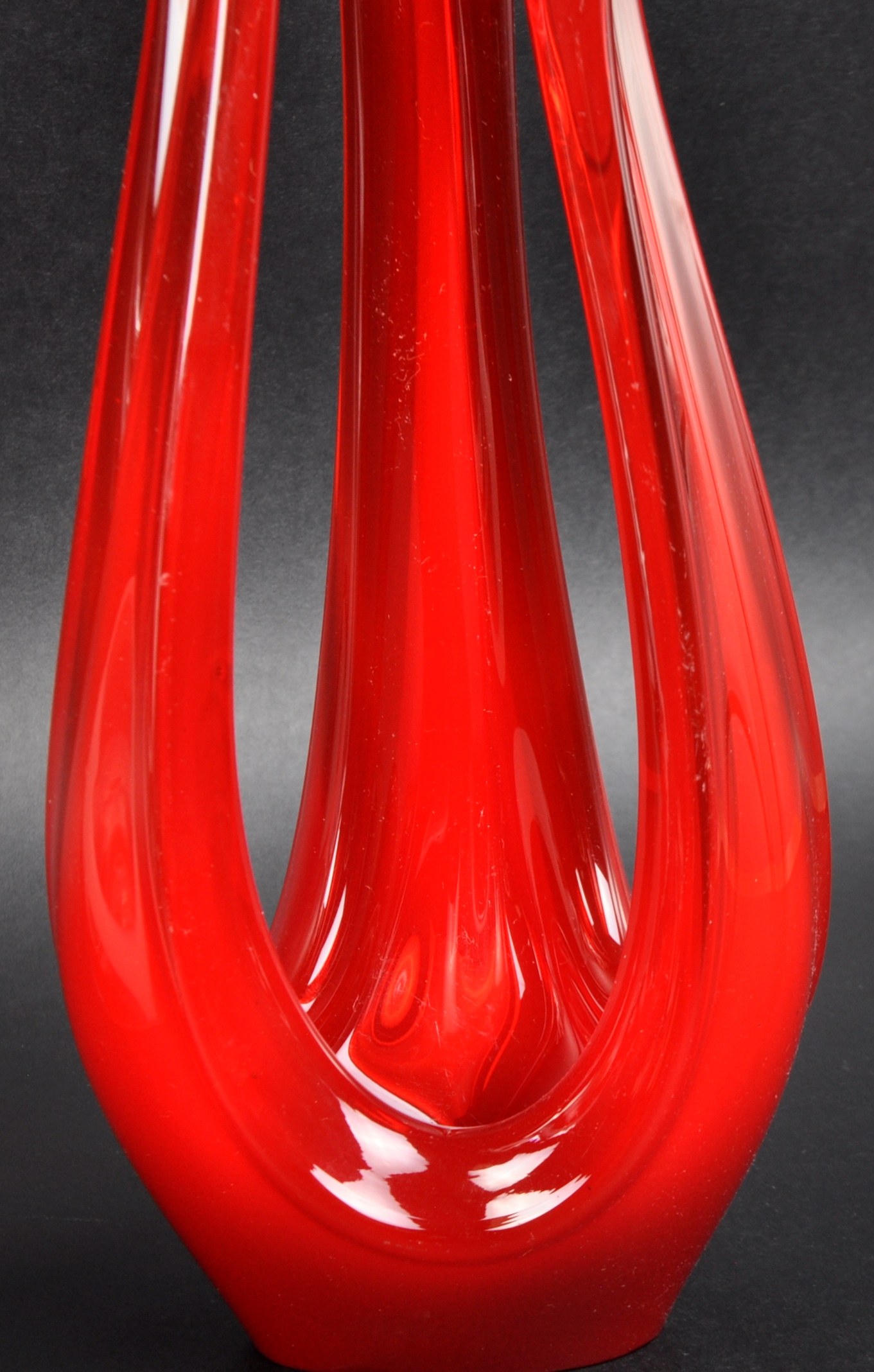 SELECTION OF FOUR MID CENTURY ITALIAN STUDIO ART GLASS VASE - Image 11 of 14