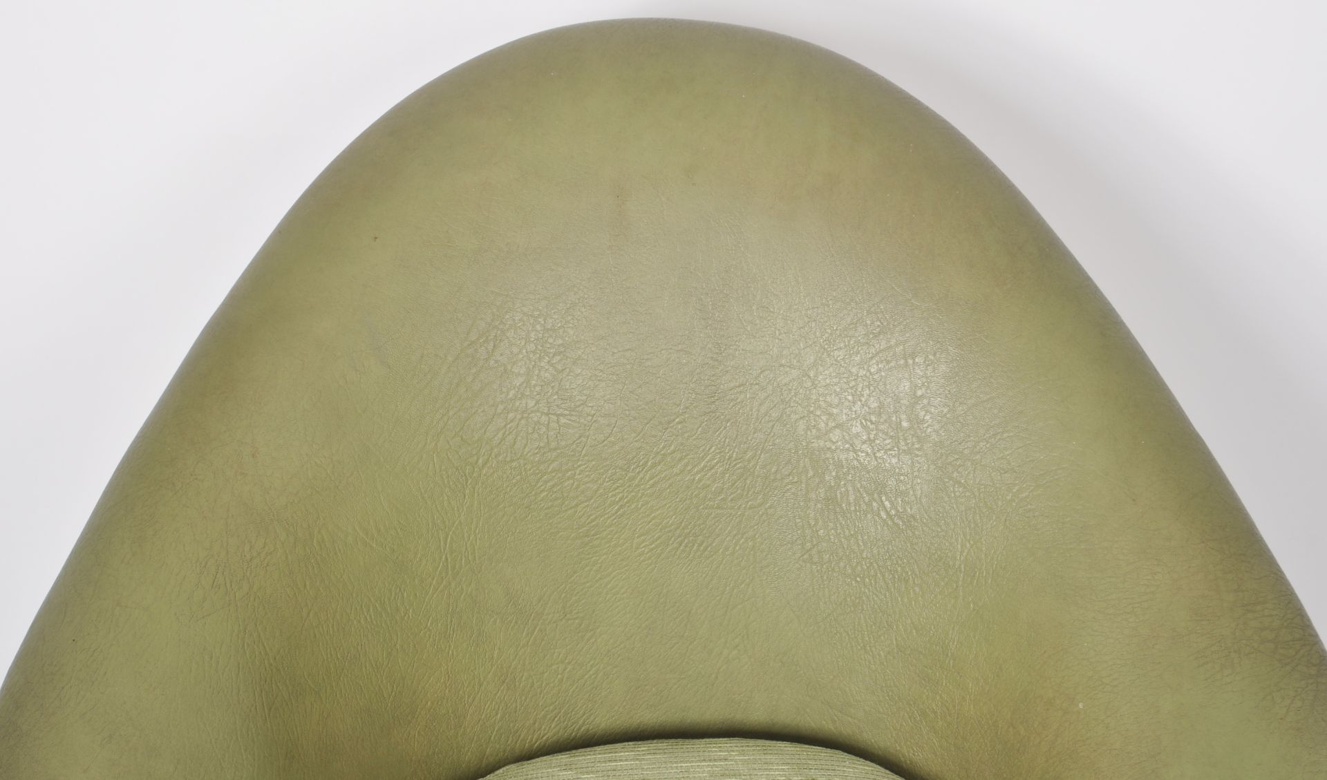 RETRO MID CENTURY FAUX GREEN LEATHER SWIVEL EGG CHAIR - Image 3 of 6