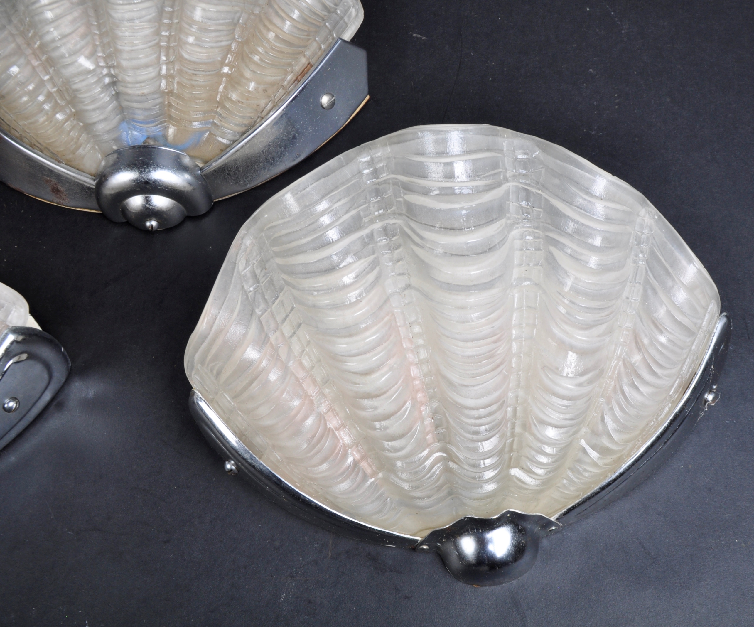 MATCHING SET OF THREE ART DECO CLAM SHELL WALL SCONCES - Image 3 of 6