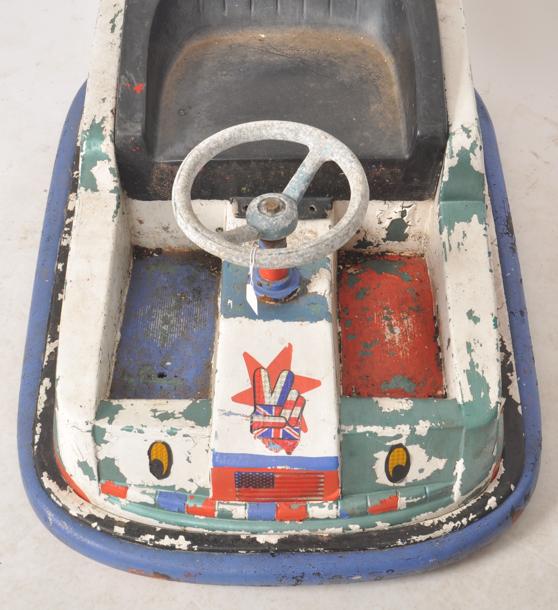 DODGEMS - A VINTAGE FAIRGROUND BUMPER CAR - Image 3 of 10