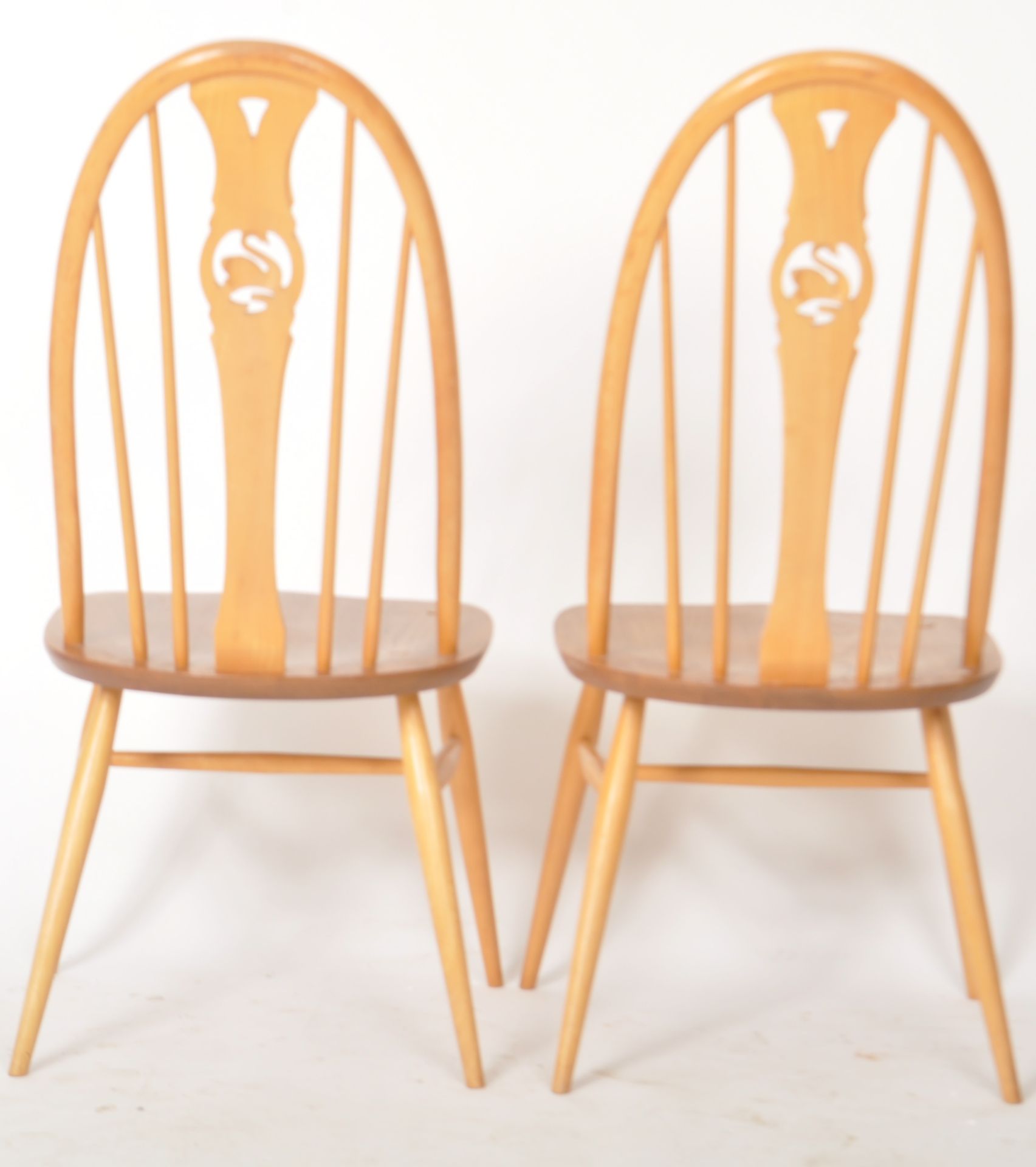 ERCOL - SWAN PATTERN - SET OF FOUR LIGHT DINING CHAIRS - Image 4 of 11