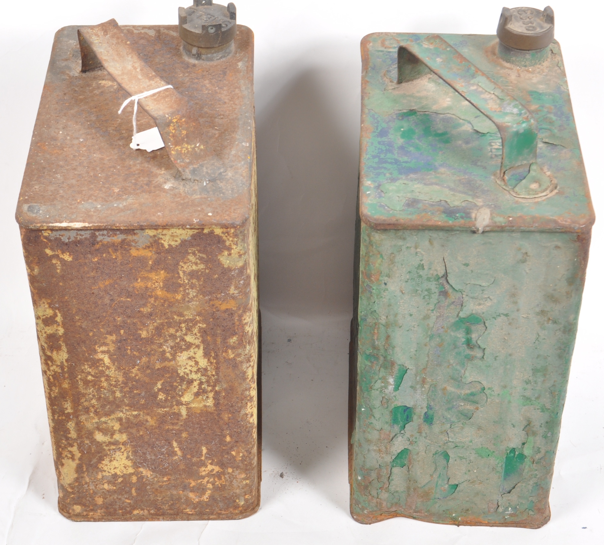 ESSO / SHELL - MOTORING INTEREST - TWO GALLON PETROL CANS - Image 4 of 4