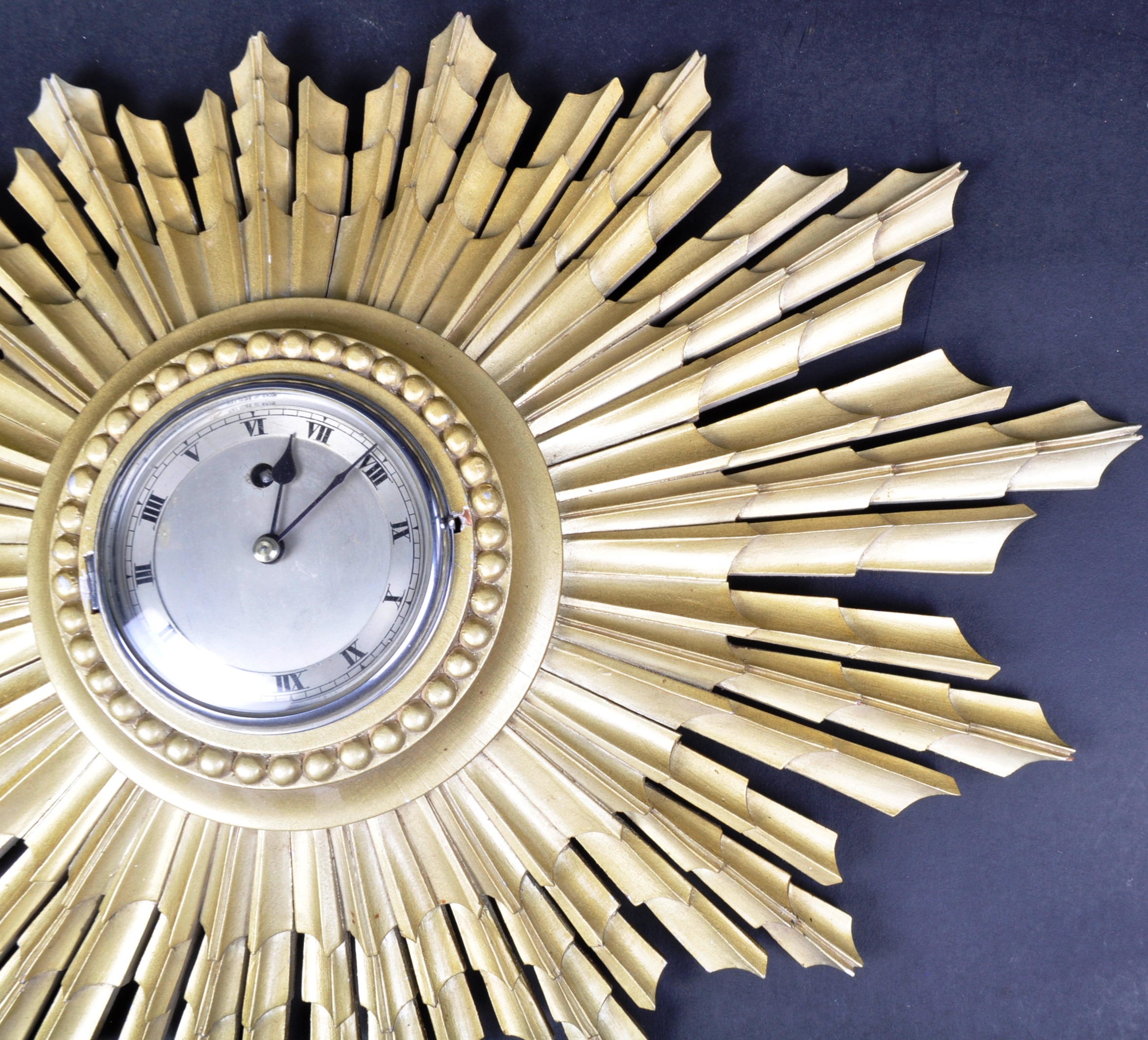 SMITH - ART DECO 1930s SUNBURST GESSO GILT WALL CLOCK - Bild 3 aus 5