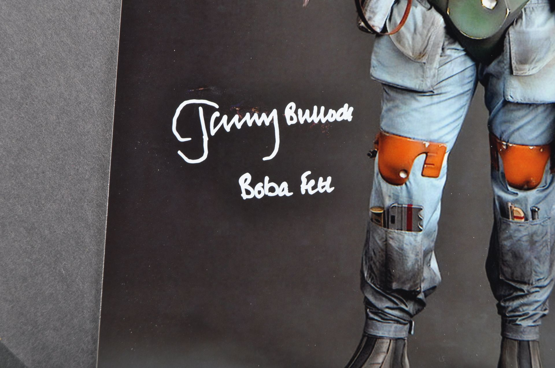 ESTATE OF JEREMY BULLOCH - BOBA FETT - SIGNED 8X10" PHOTO - Bild 2 aus 3