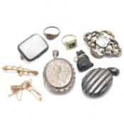 COLLECTION OF VICTORIAN JEWELLERY - BROOCHES & LOCKETS