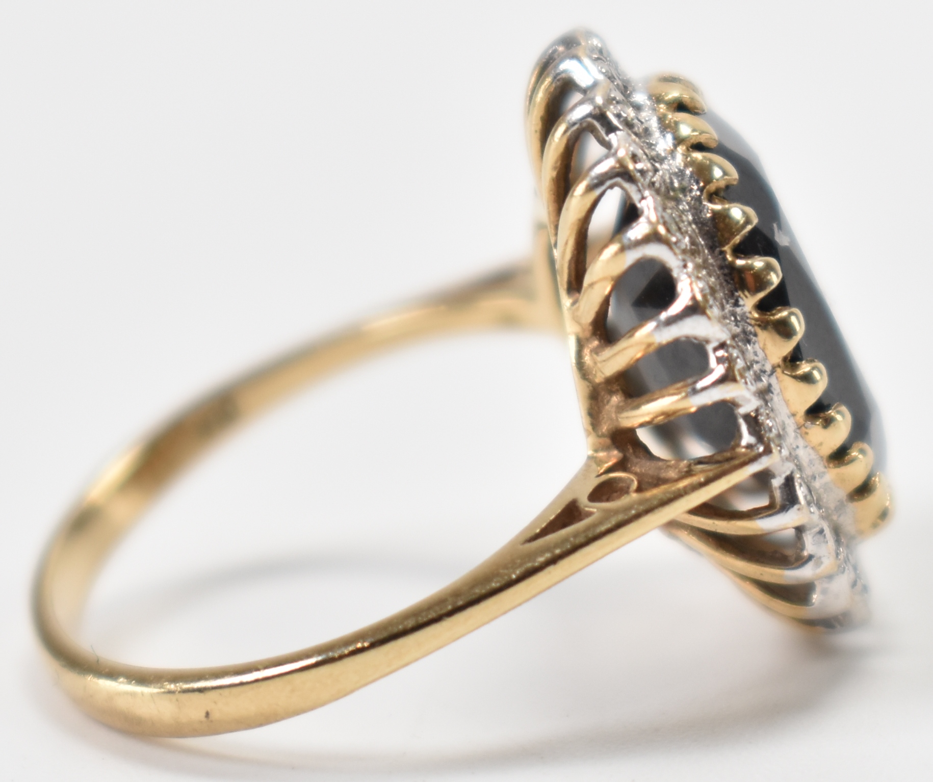 HALLMARKED 9CT GOLD SAPPHIRE & DIAMOND RING - Image 5 of 8