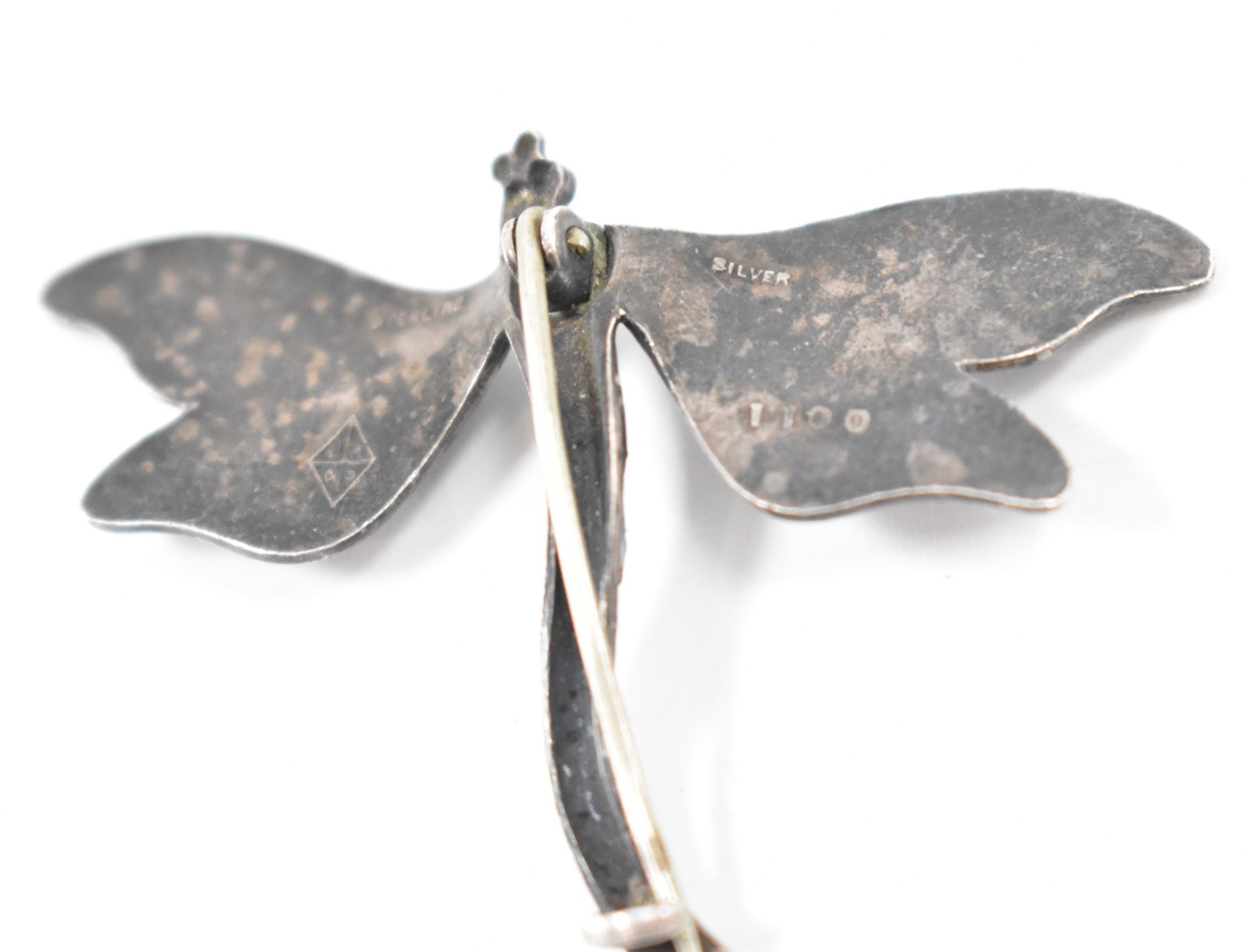 ANTIQUE JOHN AITKIN & SON SILVER ENAMELLED DRAGONFLY BROOCH - Image 5 of 7