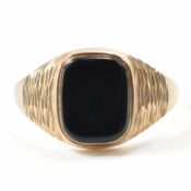 HALLMARKED 9CT GOLD & ONYX RING