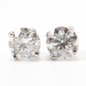 PAIR OF DIAMOND & WHITE GOLD STUD EARRINGS