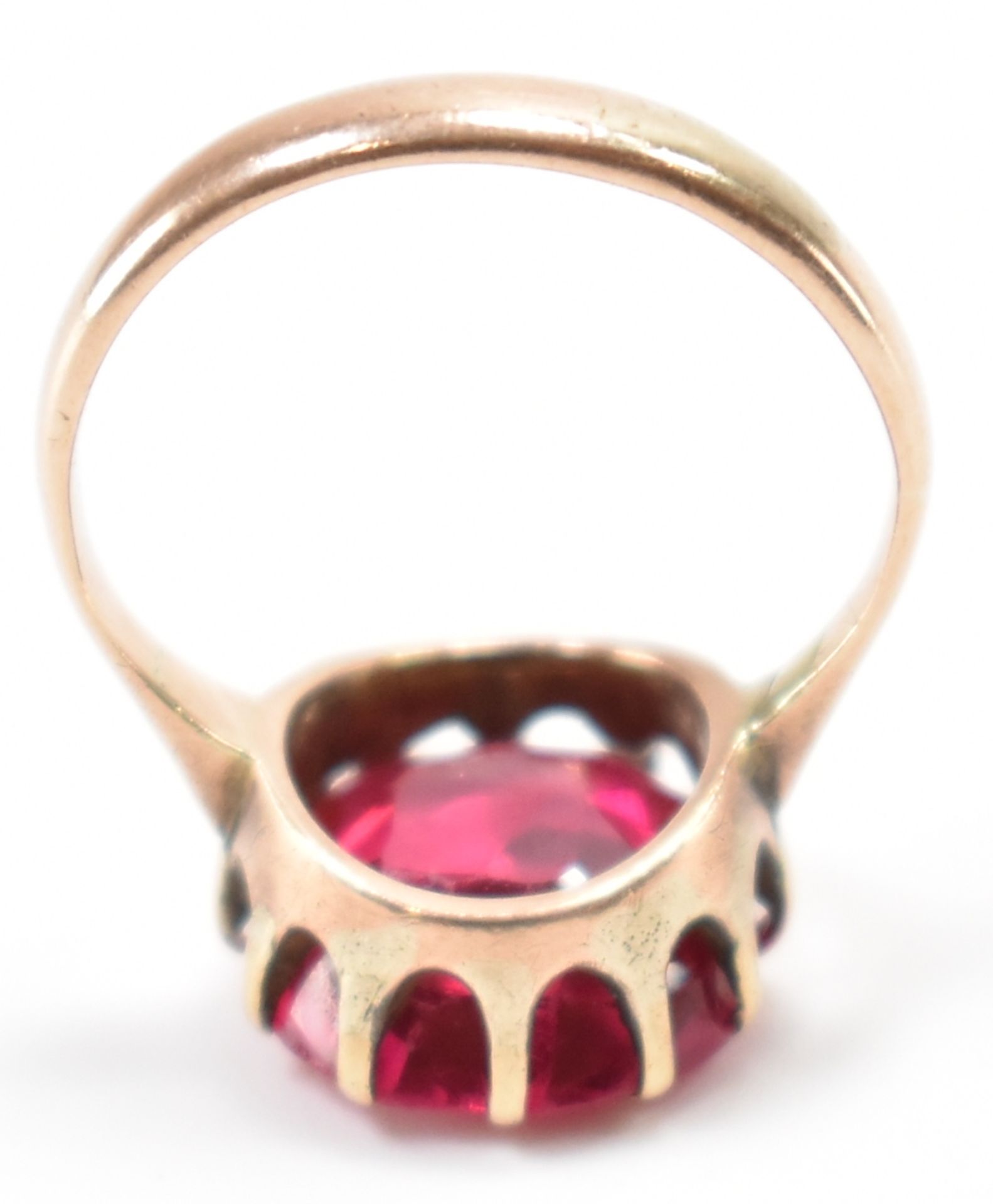 HALLMARKED 9CT GOLD & SYNTHETIC RUBY RING - Image 7 of 8