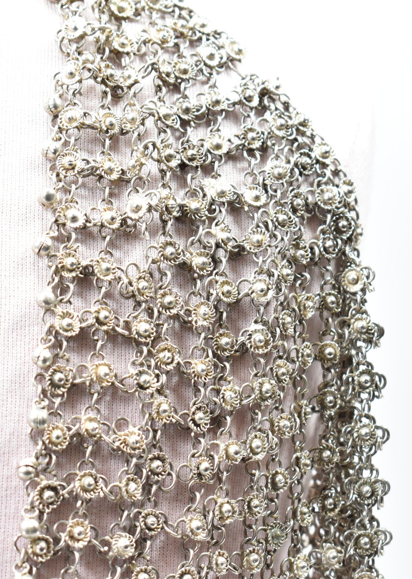 CHAINMAIL WHITE METAL BELLY DANCER TOP - Bild 8 aus 8