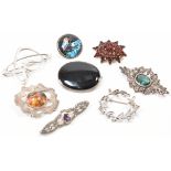 EIGHT VINTAGE SILVER BROOCHES & VICTORIAN GARNET BROOCH